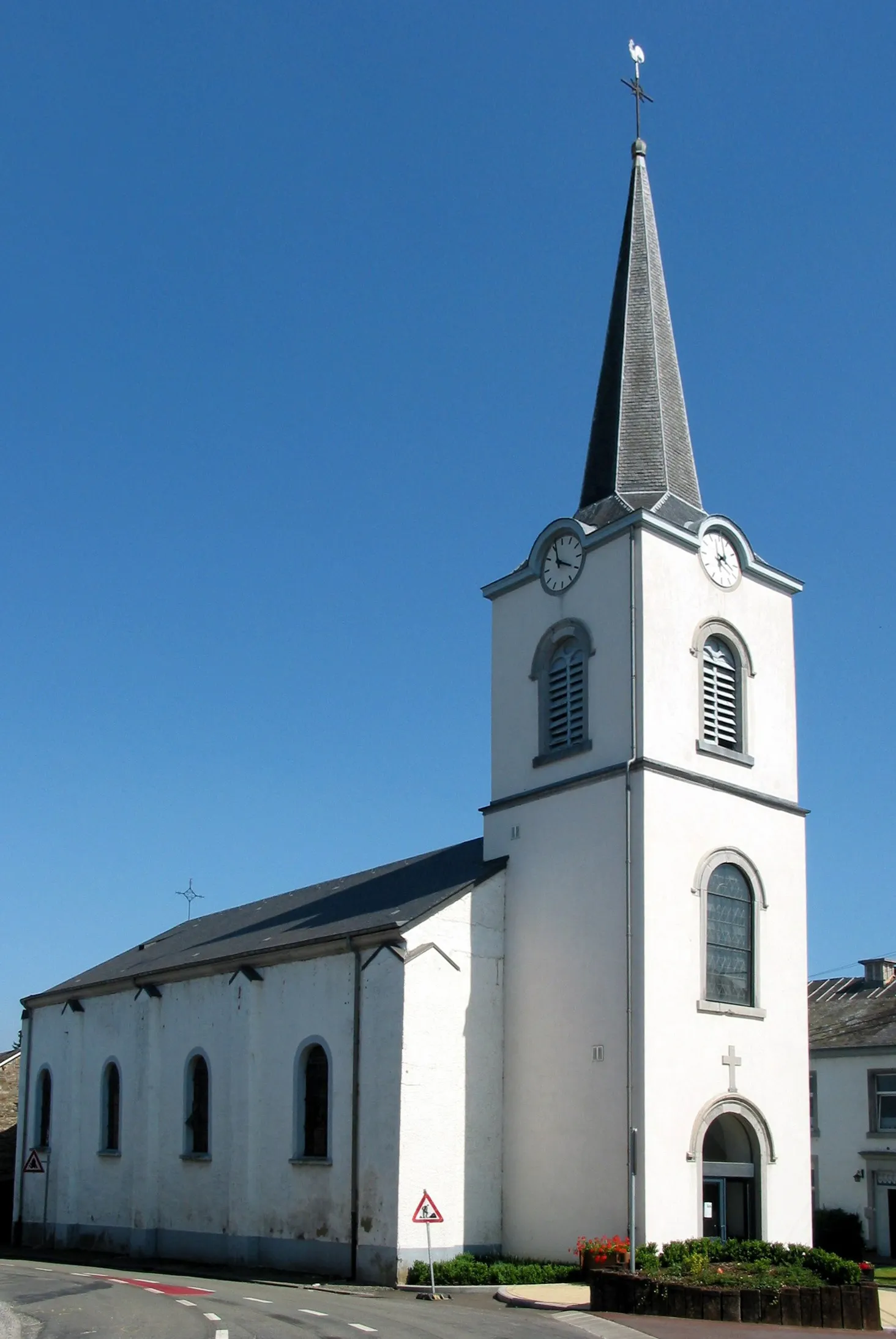 Lavacherie (Sainte-Ode, Belgium), St. Aubin and St. Antoine church.