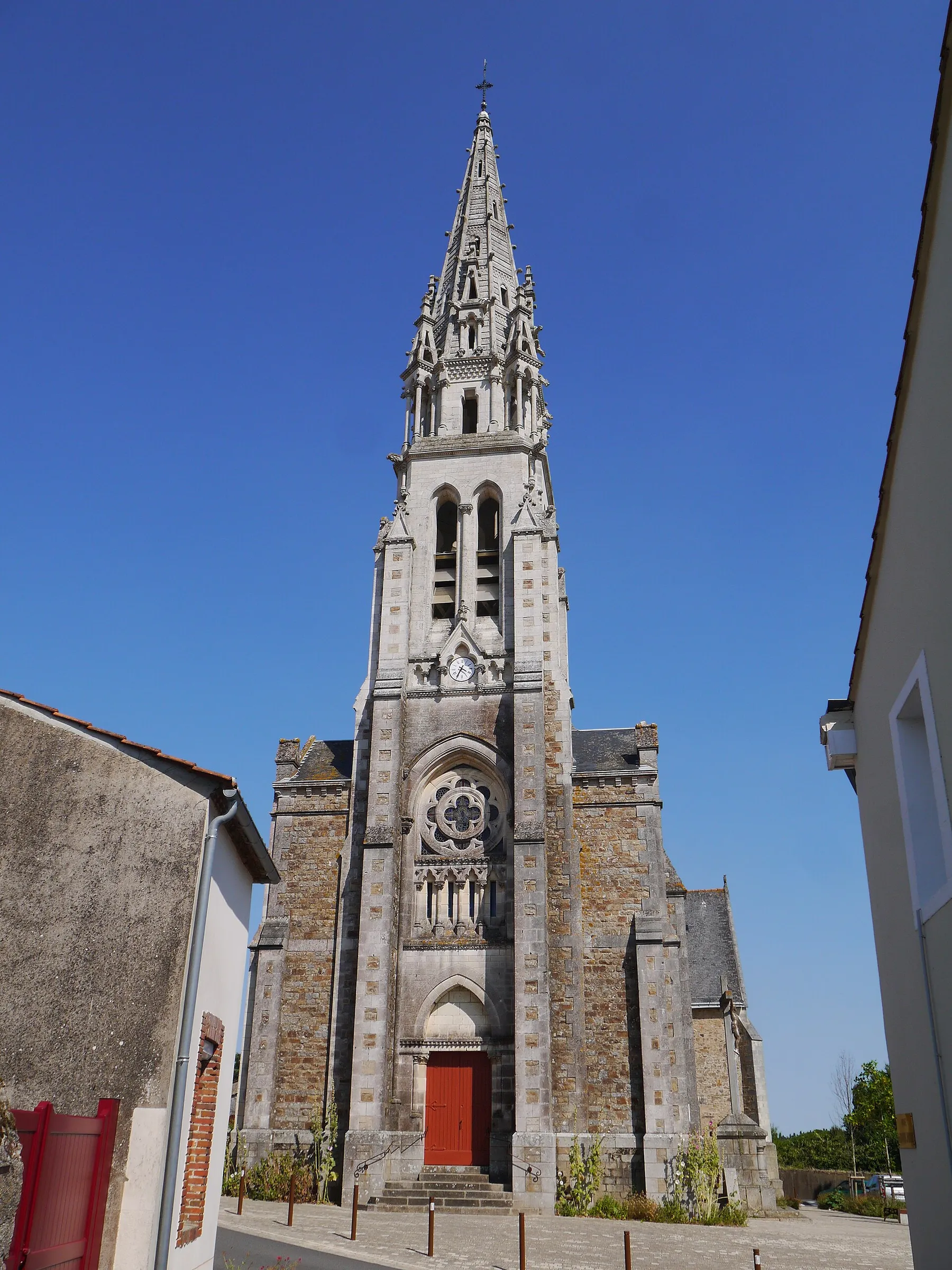L'église paroissiale.
