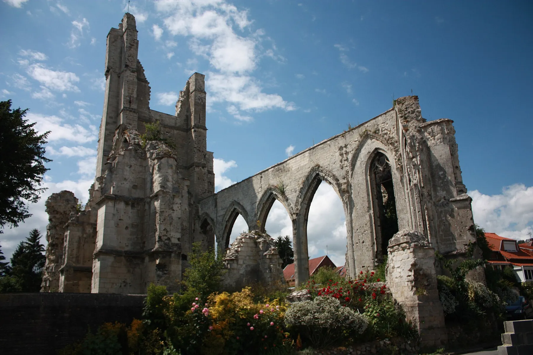 Ruins of the Church from the sixteenth century, destroyed during the World War I.