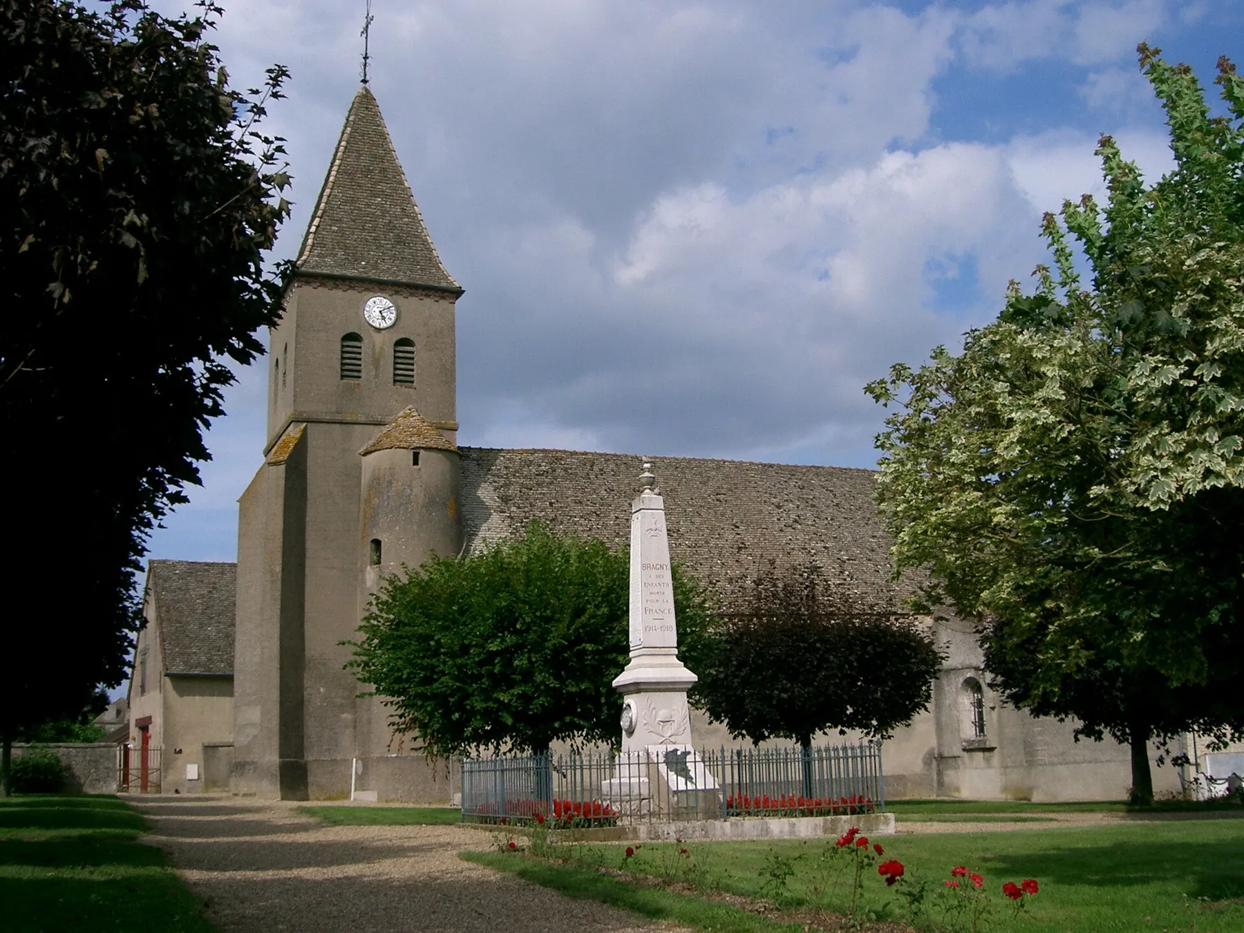 Bragny-sur-Saône (Saône et Loire - France)- église