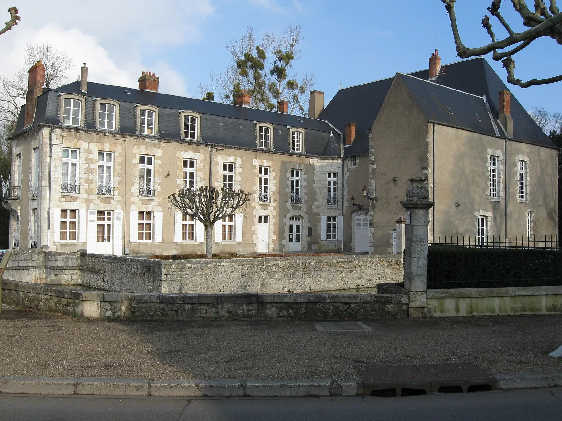 Briare, la mairie.