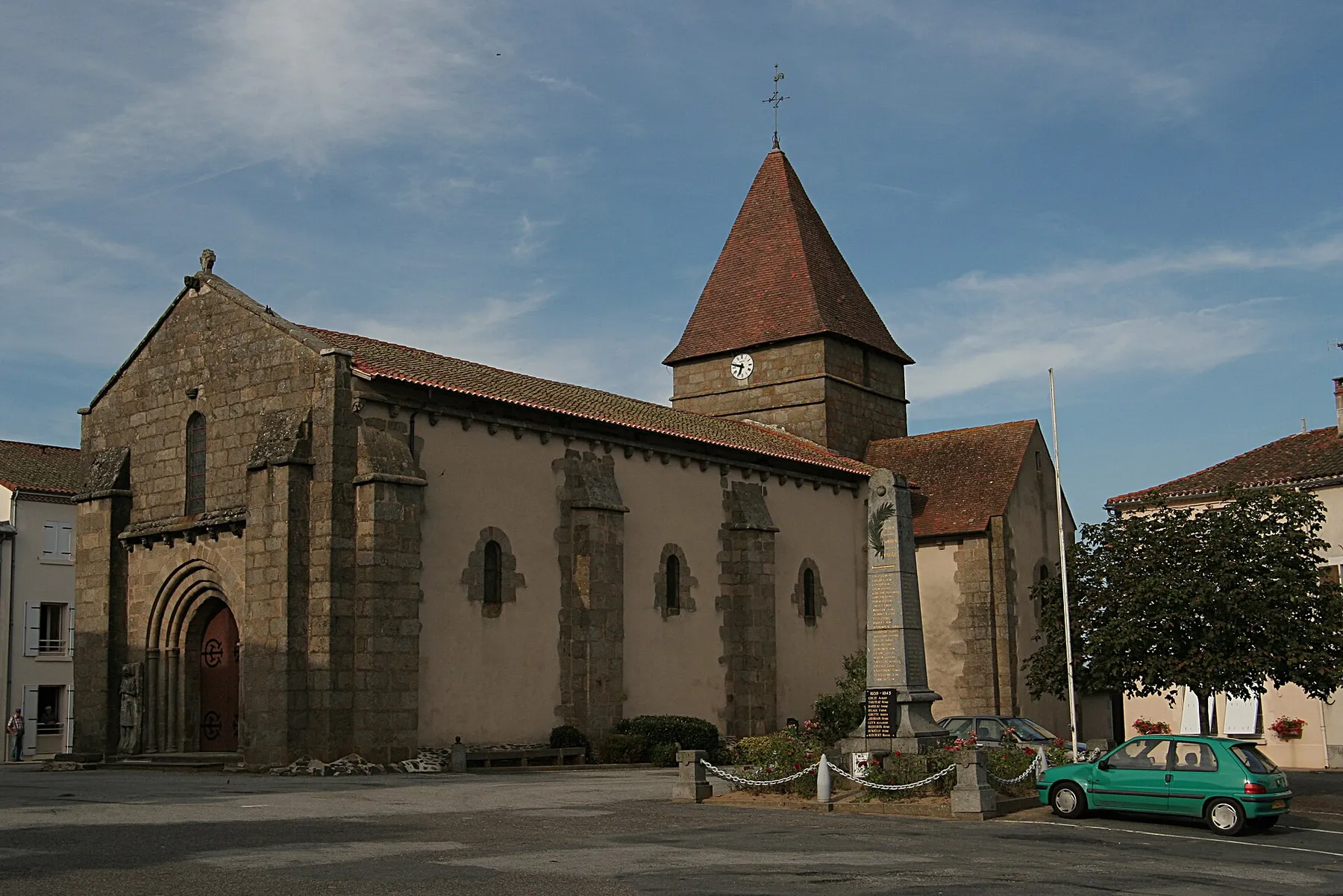Église Saint-Maurice de Bussière-Poitevine.