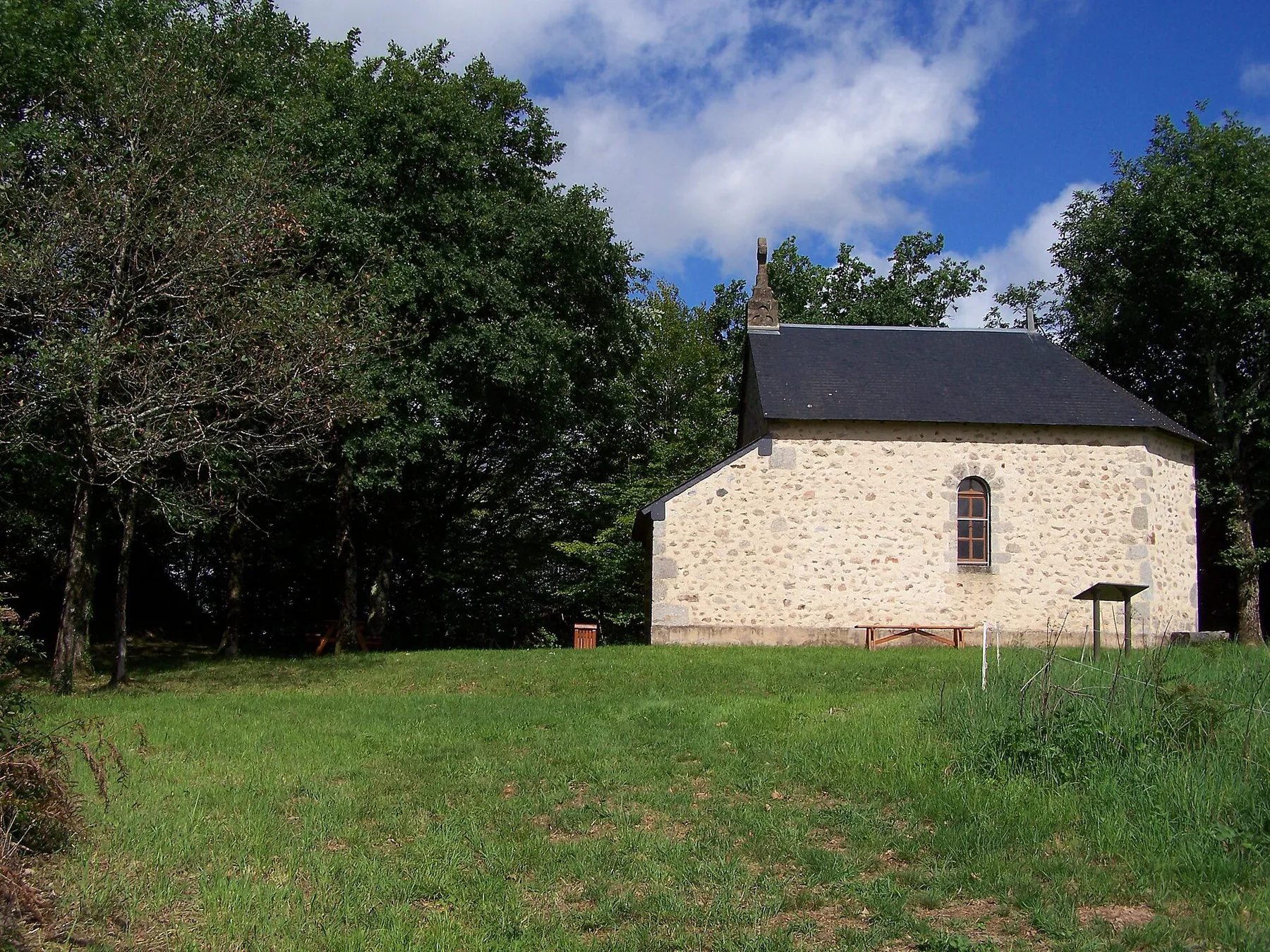 La chapelle Saint-Roch de Montbois à Château-Chinon (Campagne) (Nièvre, France)
