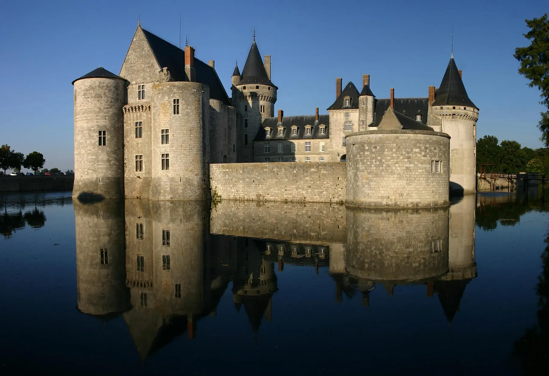 Schloss Sully-sur-Loire