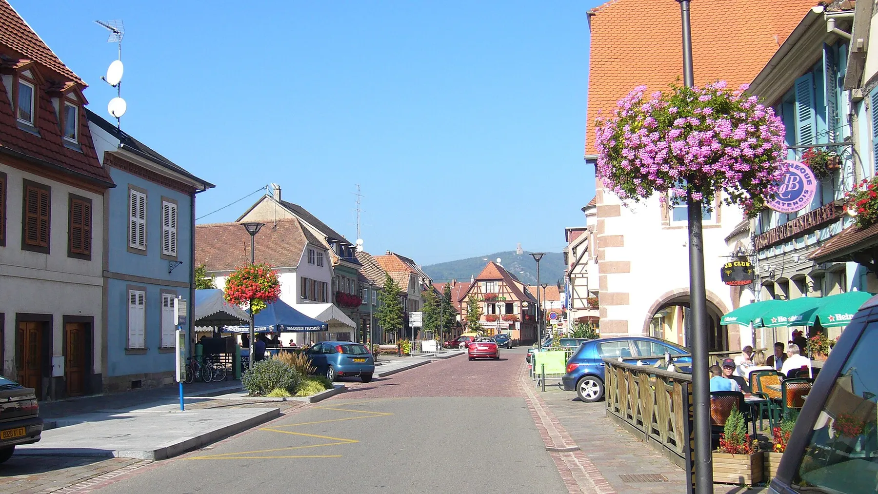 La rue principale de Châtenois