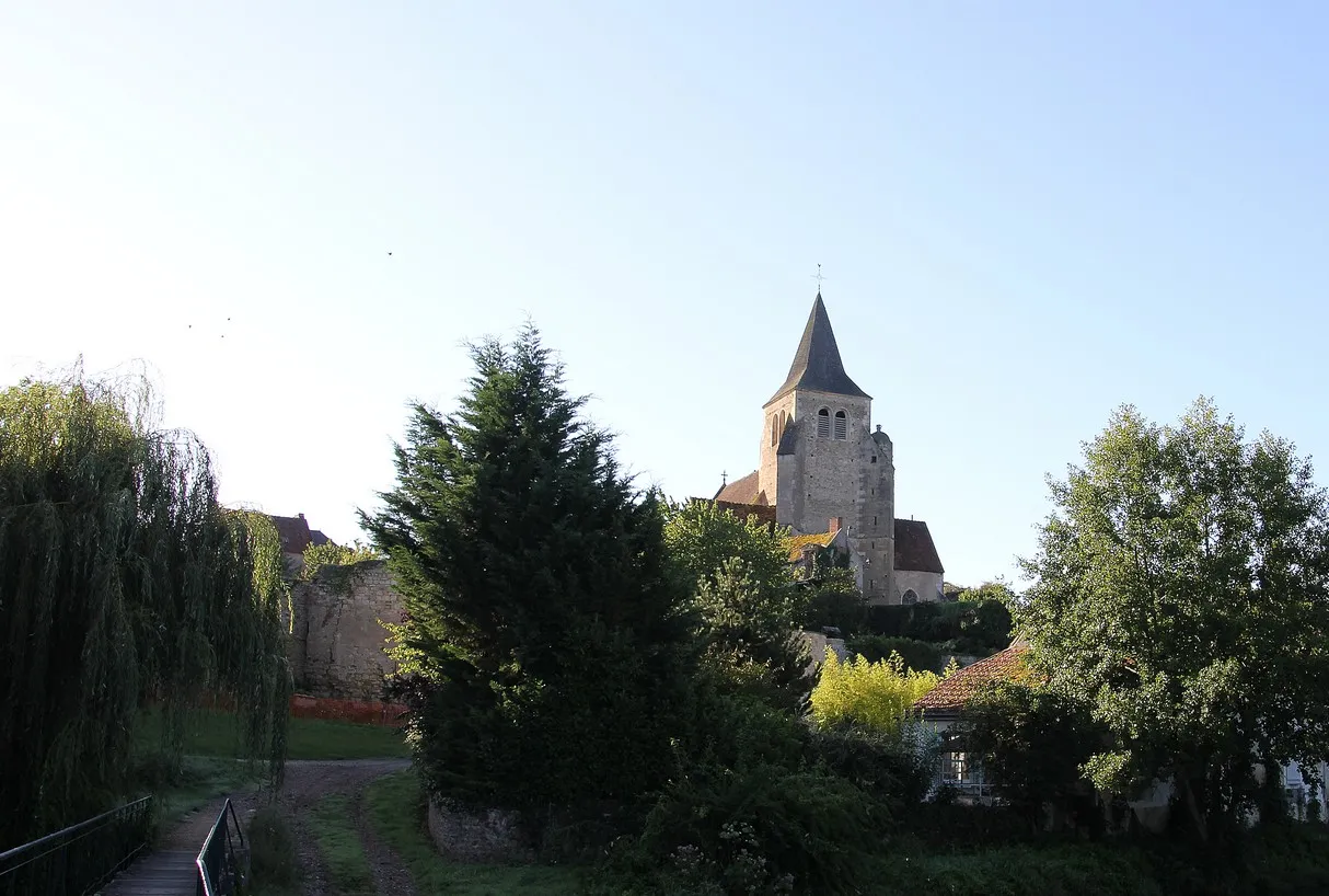 Eglise Saint Etienne d'Ainay le Château (03)