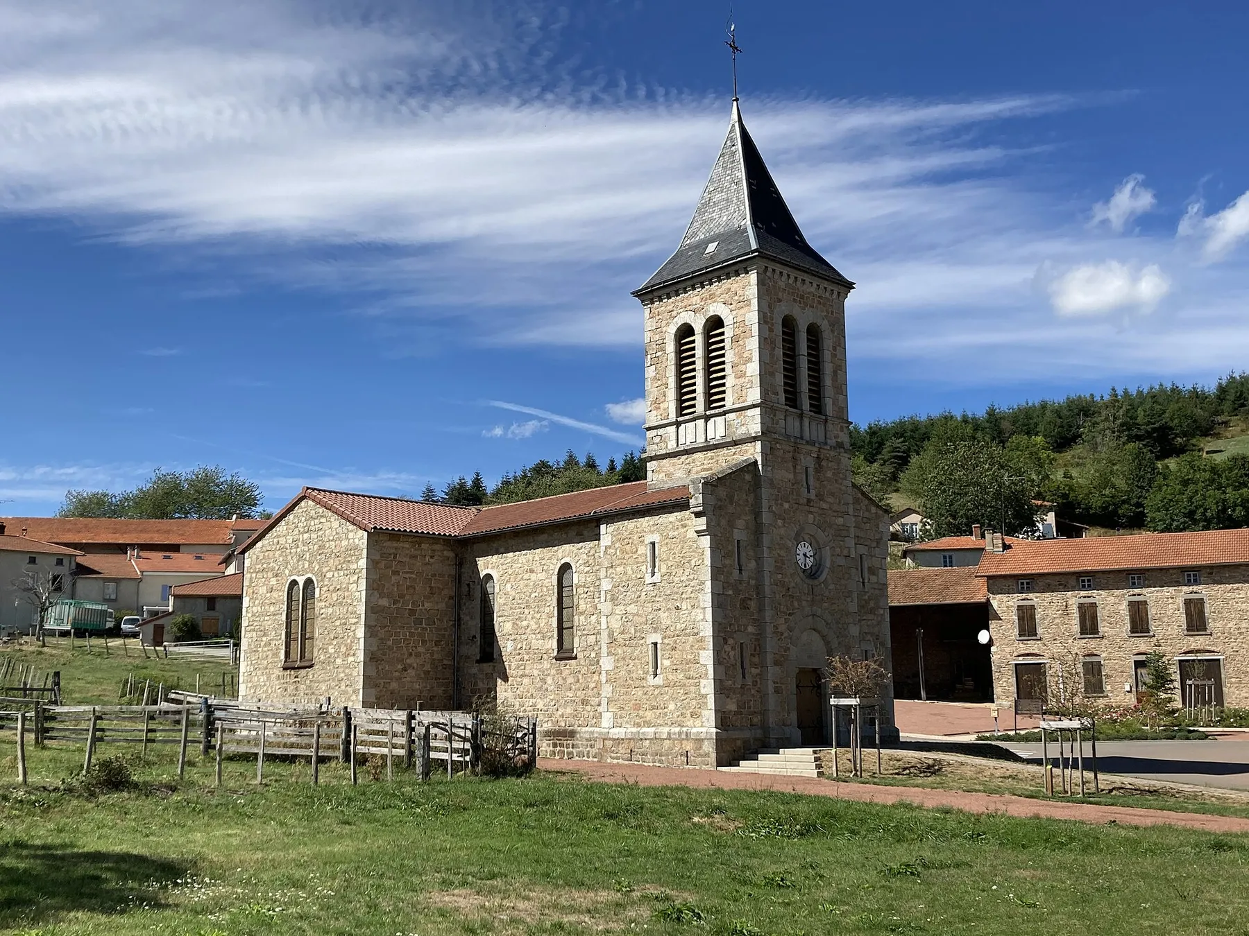 L'église d'Arcon a été consacrée en 1871.