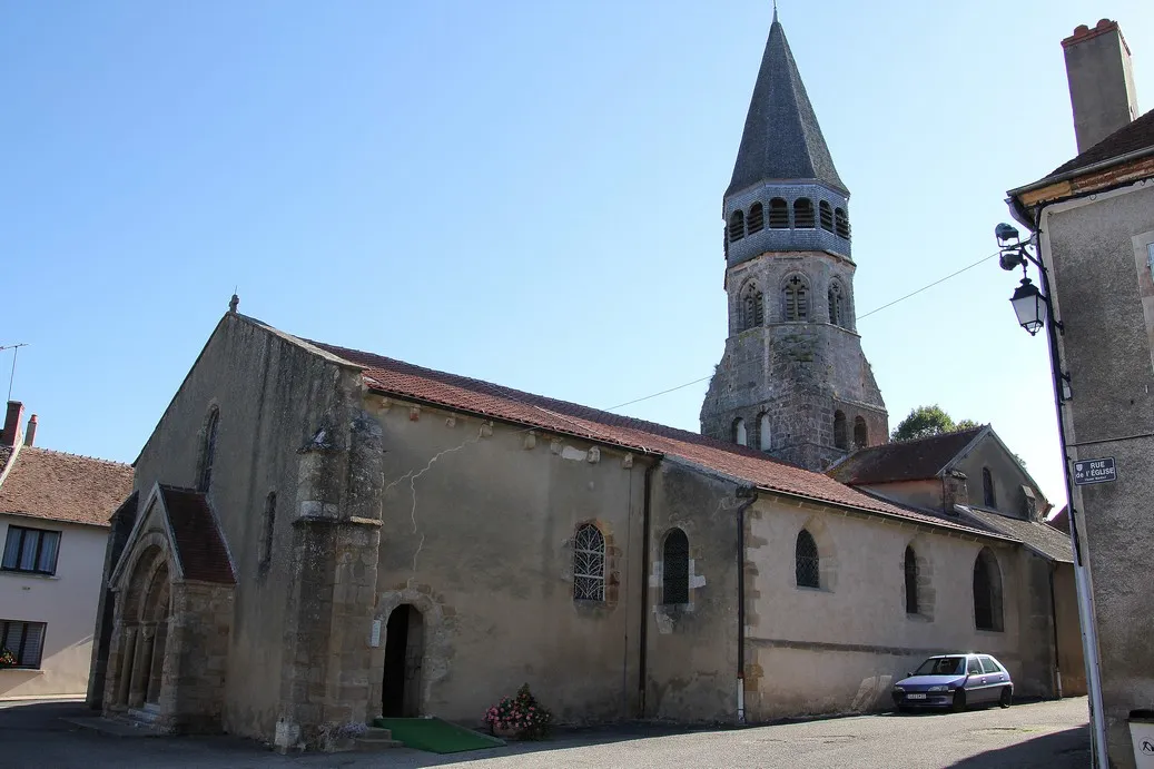 Eglise St Martin de Cérilly vue d'ensemble