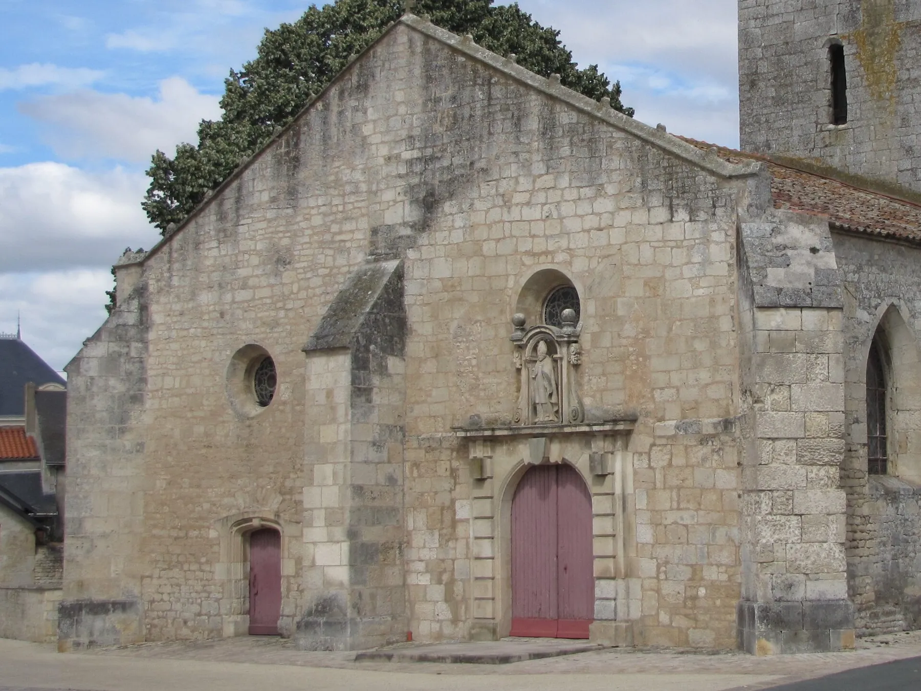 Église Saint-Hilaire de Nalliers, (Inscrit, 1989)