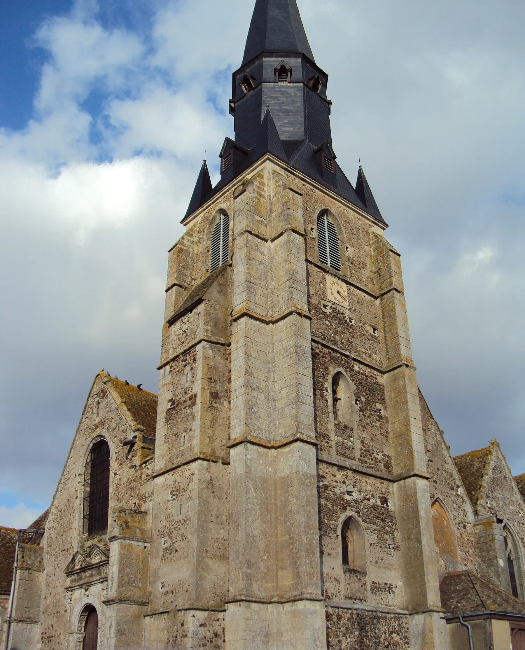 The church of Yèvres in Eure-et-Loir.