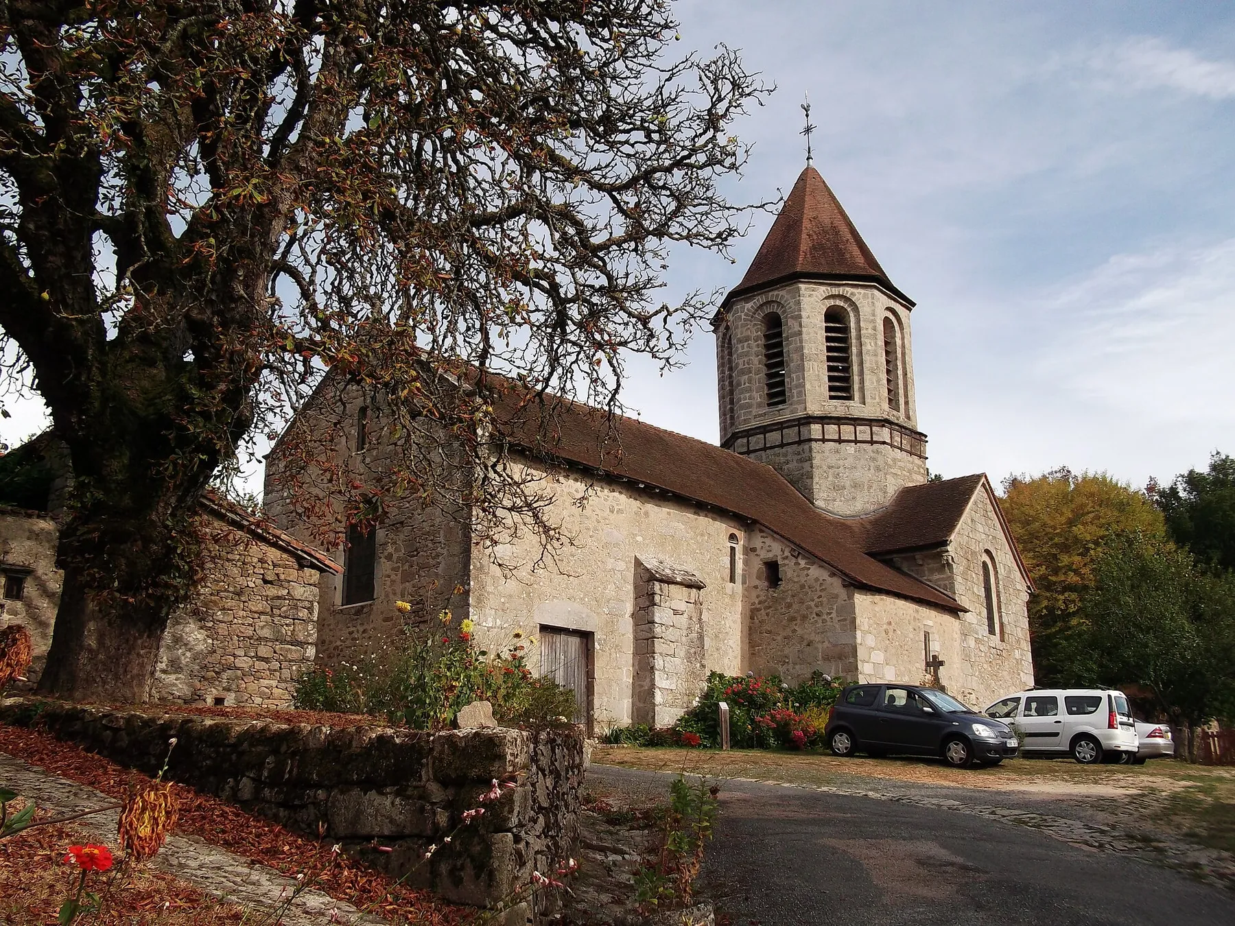 Église Saint-Hilaire de Saint-Hilaire-les-Places, (Inscrit, 1973)