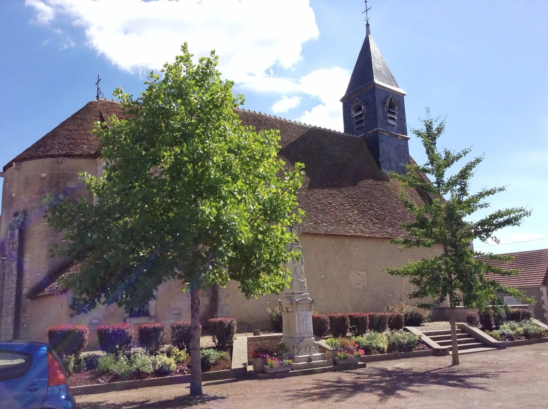 Église Saint-Pierre de Chambon (Cher)