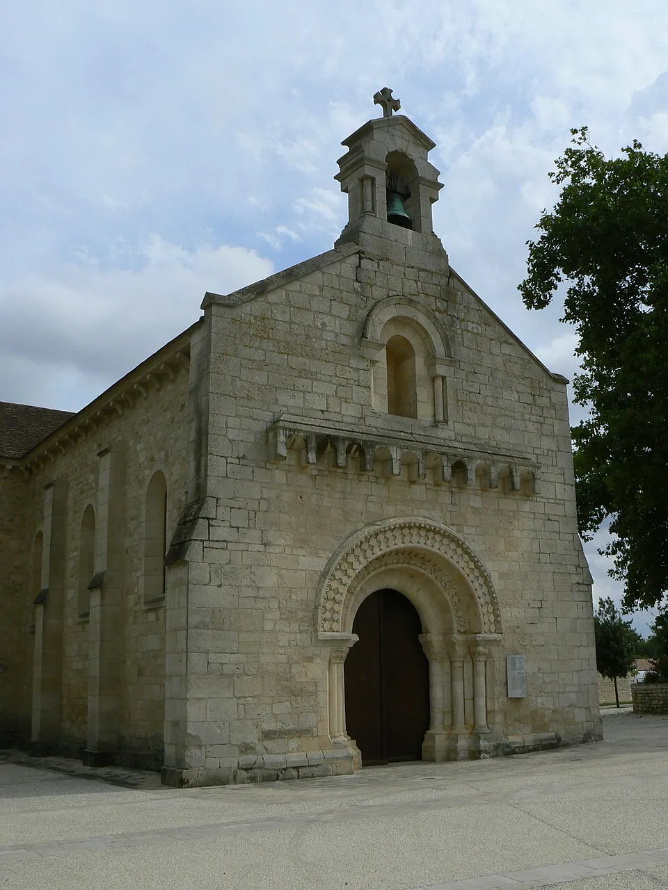 Église Saint-Pierre de Chauray, (Inscrit, 1991)