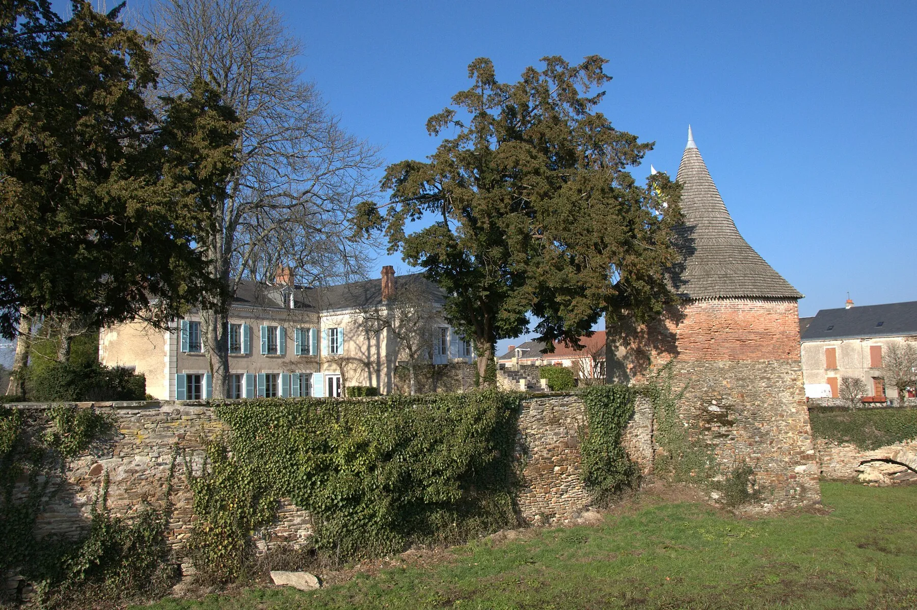 Éguzon-Chantôme (Indre) - Marie