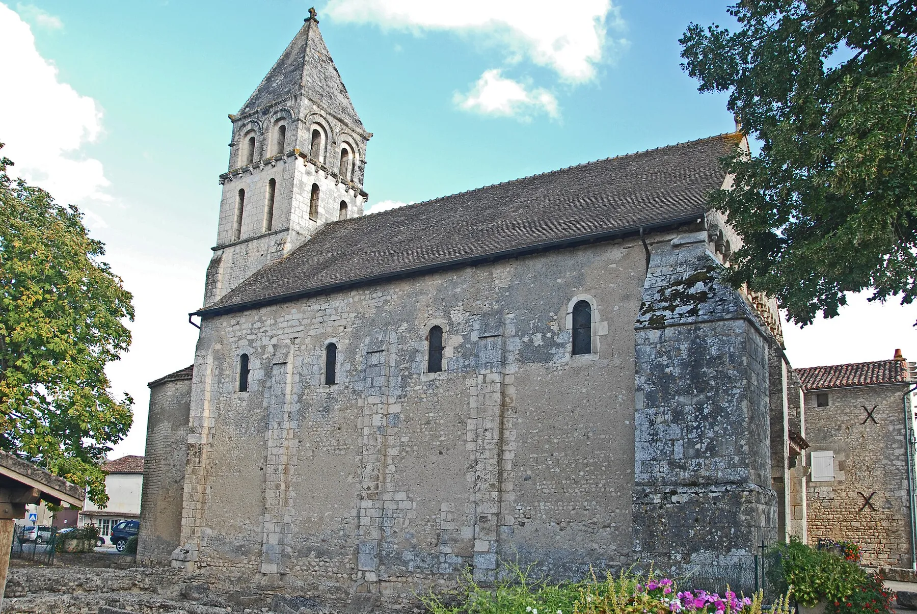 Civaux, Kirche, Nordansicht