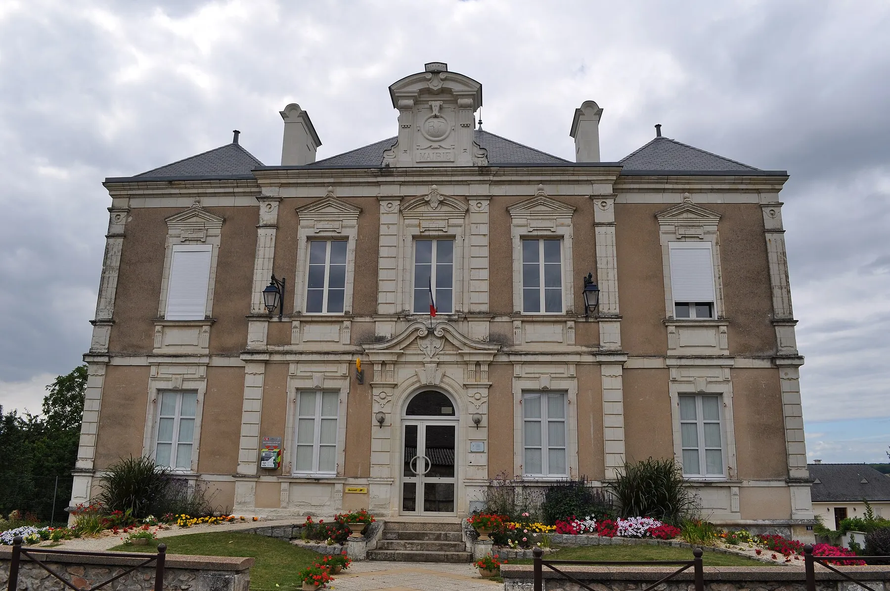 Mairie de la Fontaine-Guérin (Maine-et-Loire, France).