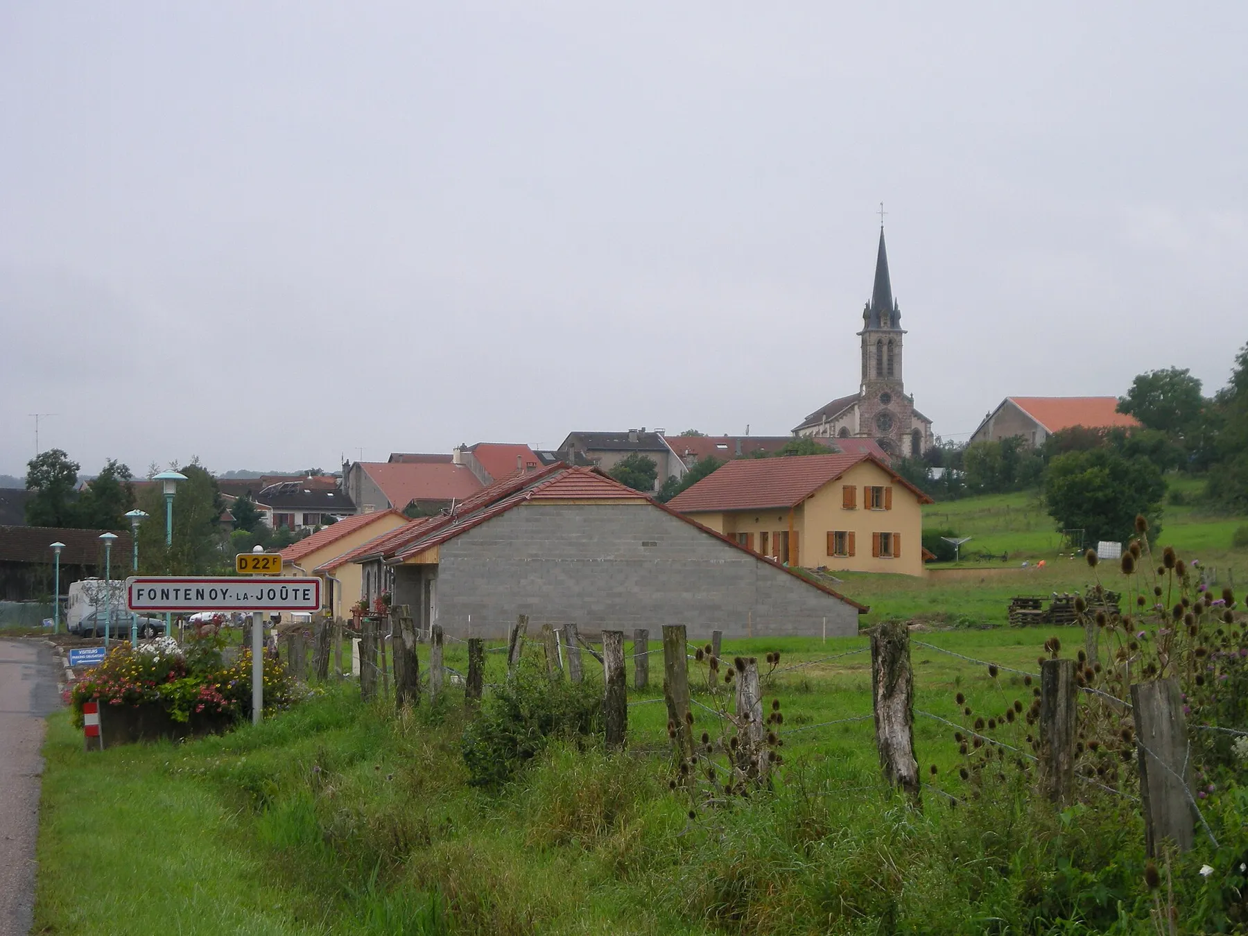 L'église du village de Fontenoy-la-Joûte (Meurthe-et-Moselle, France)