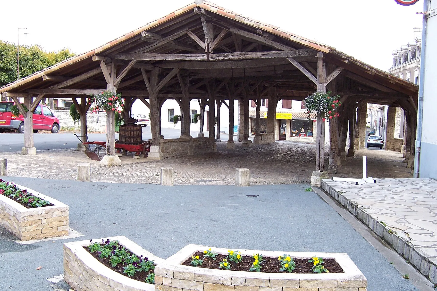 France - Deux-Sèvres - Pamproux - La Halle