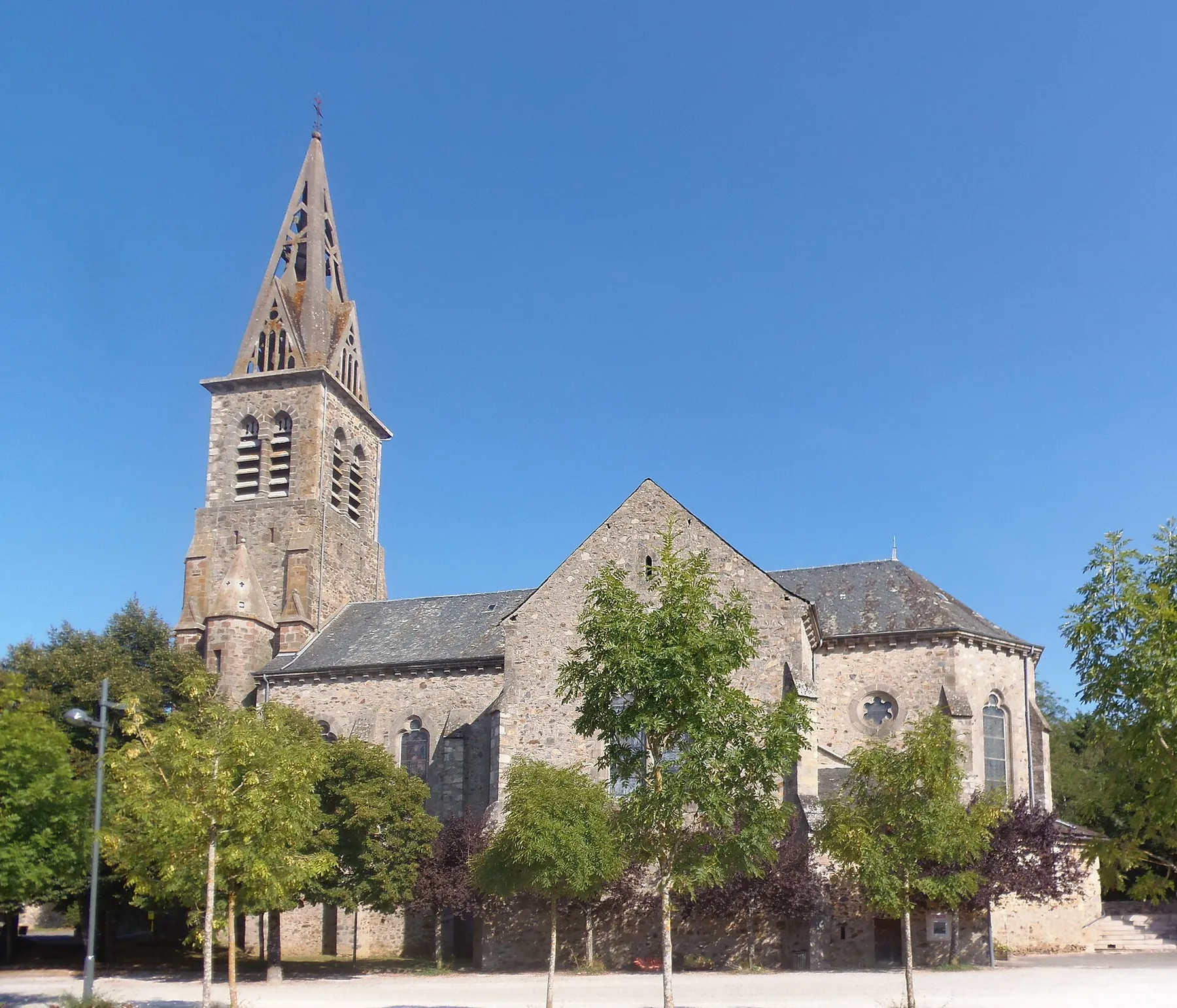 Morlhon-le-Haut (Occitanie, France). L'église Saint-Ferréol.