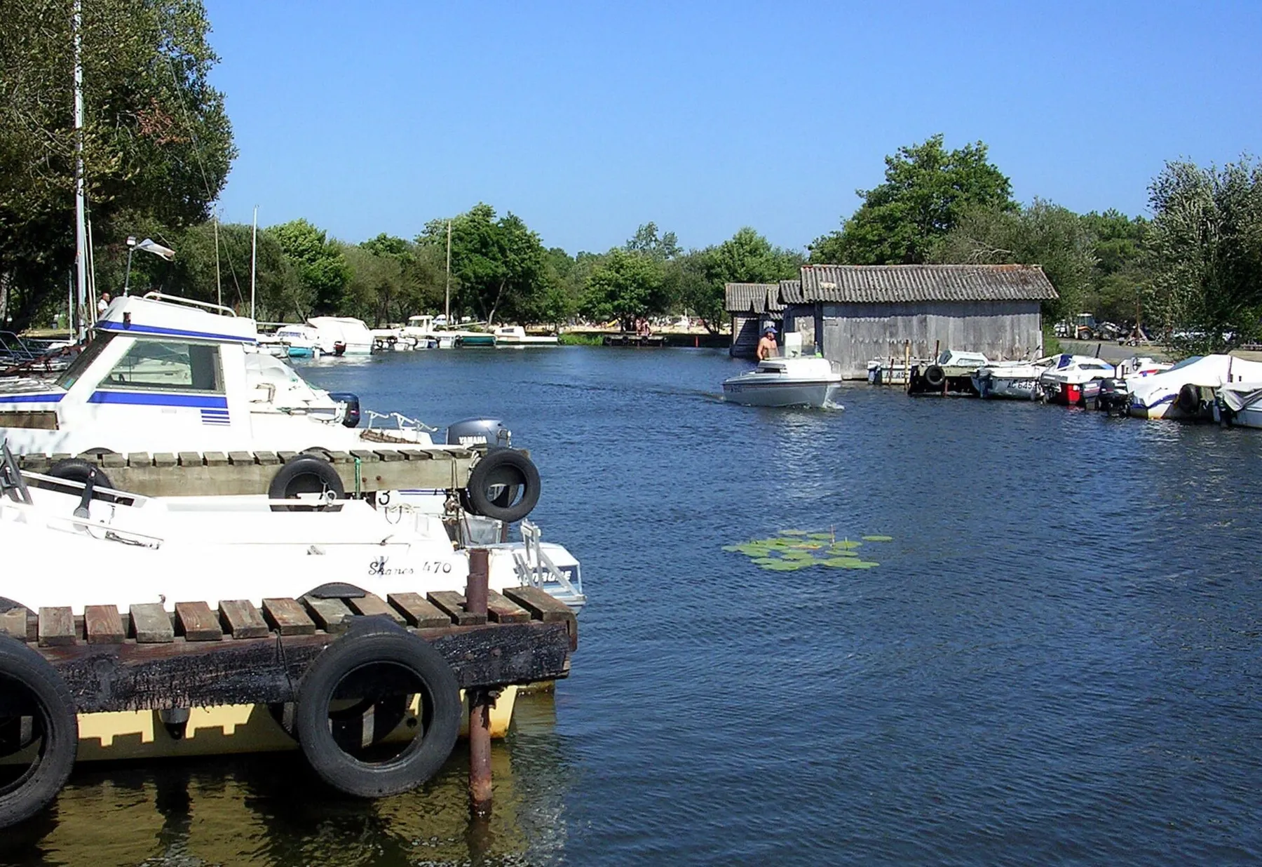 Port des Brochets, à Gastes, Landes (France), sur le lac de Biscarrosse et de Parentis