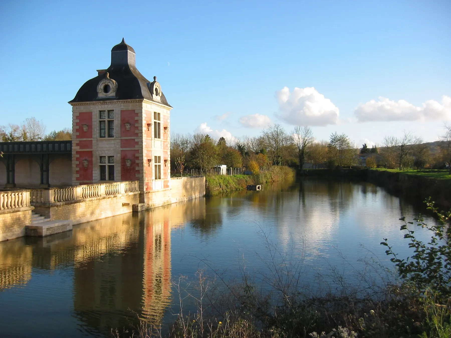 Eckpavillon der Orangerie von La Mothe-Saint-Héray