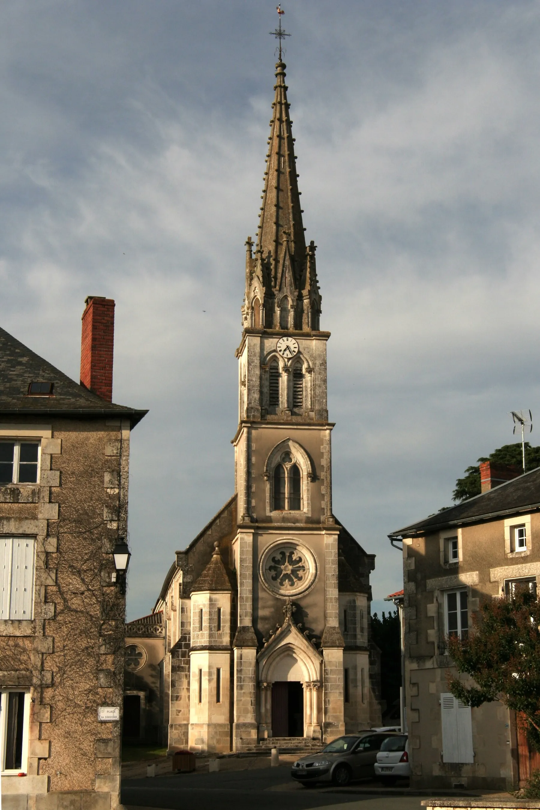 Église Saint-Jean-Baptiste de Lhommaizé.
