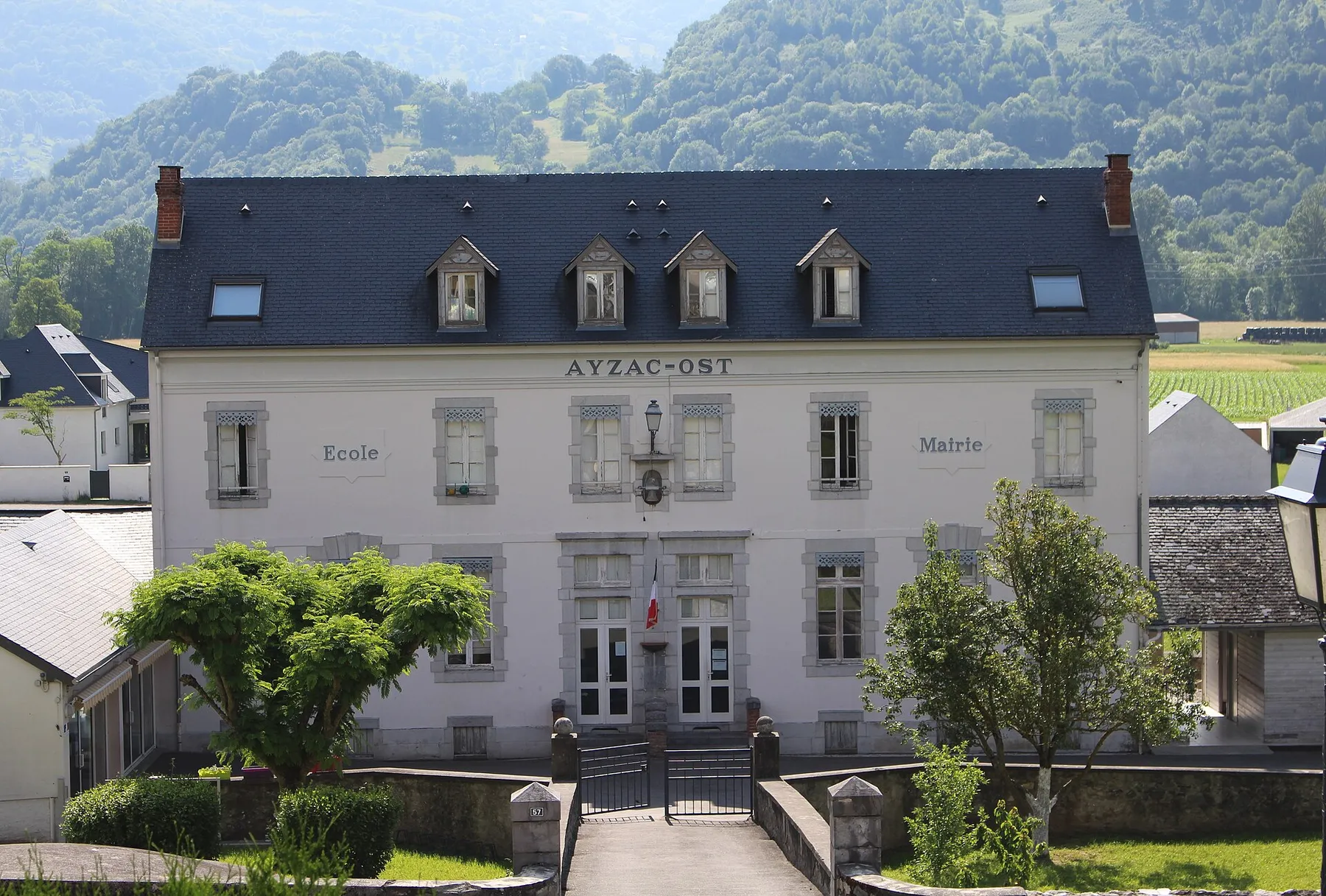 Mairie d'Ayzac-Ost (Hautes-Pyrénées)