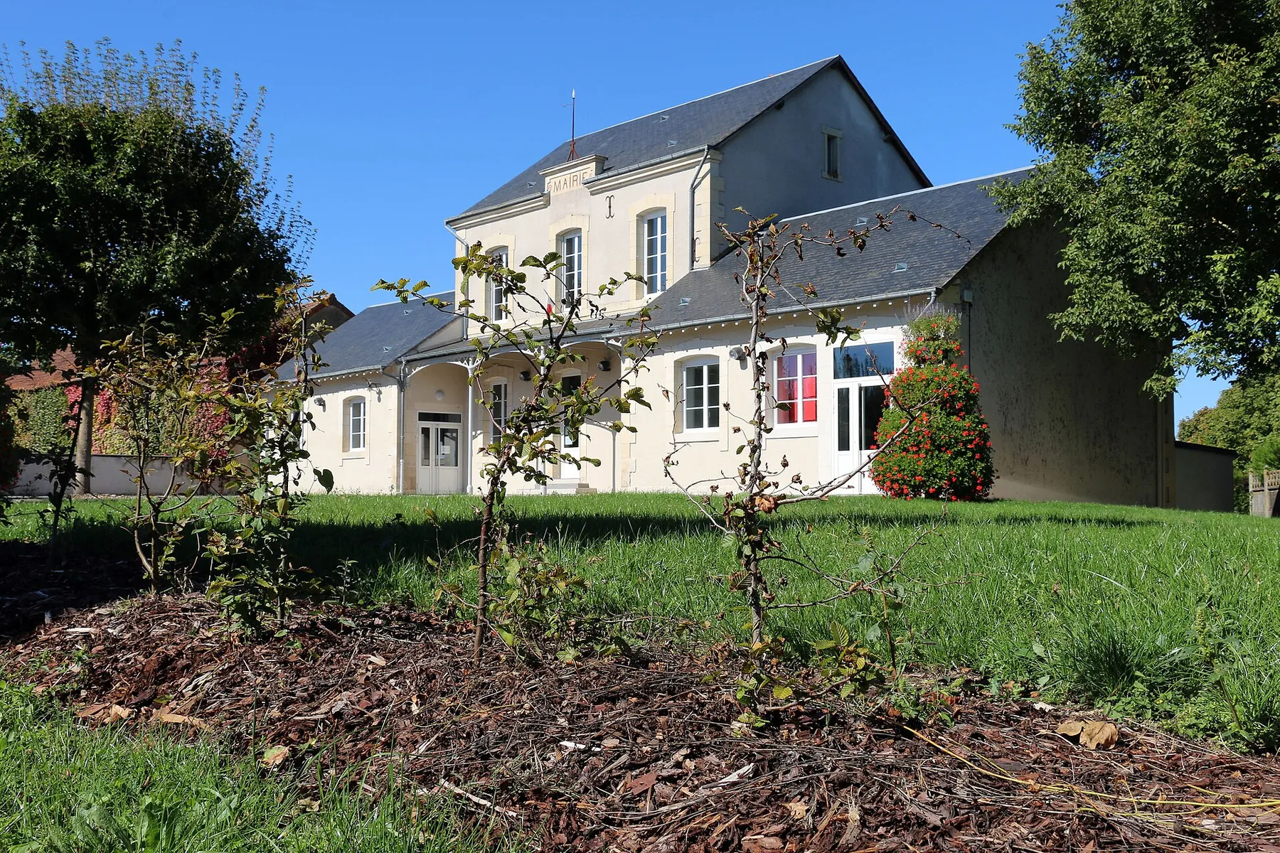 Mairie de Saint-Denis-de-Palin