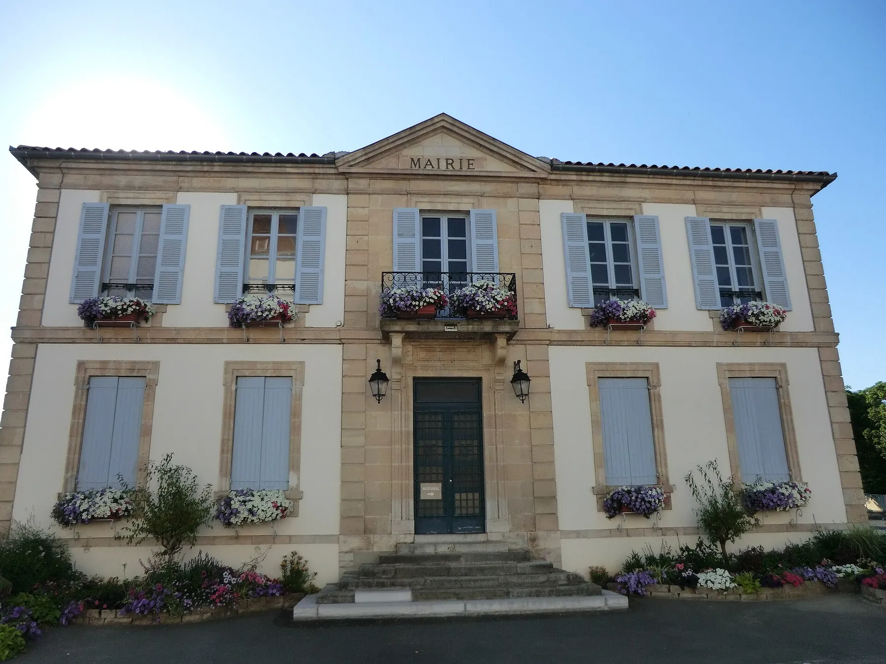 Mairie de Saint-Martin-de-Seignanx.