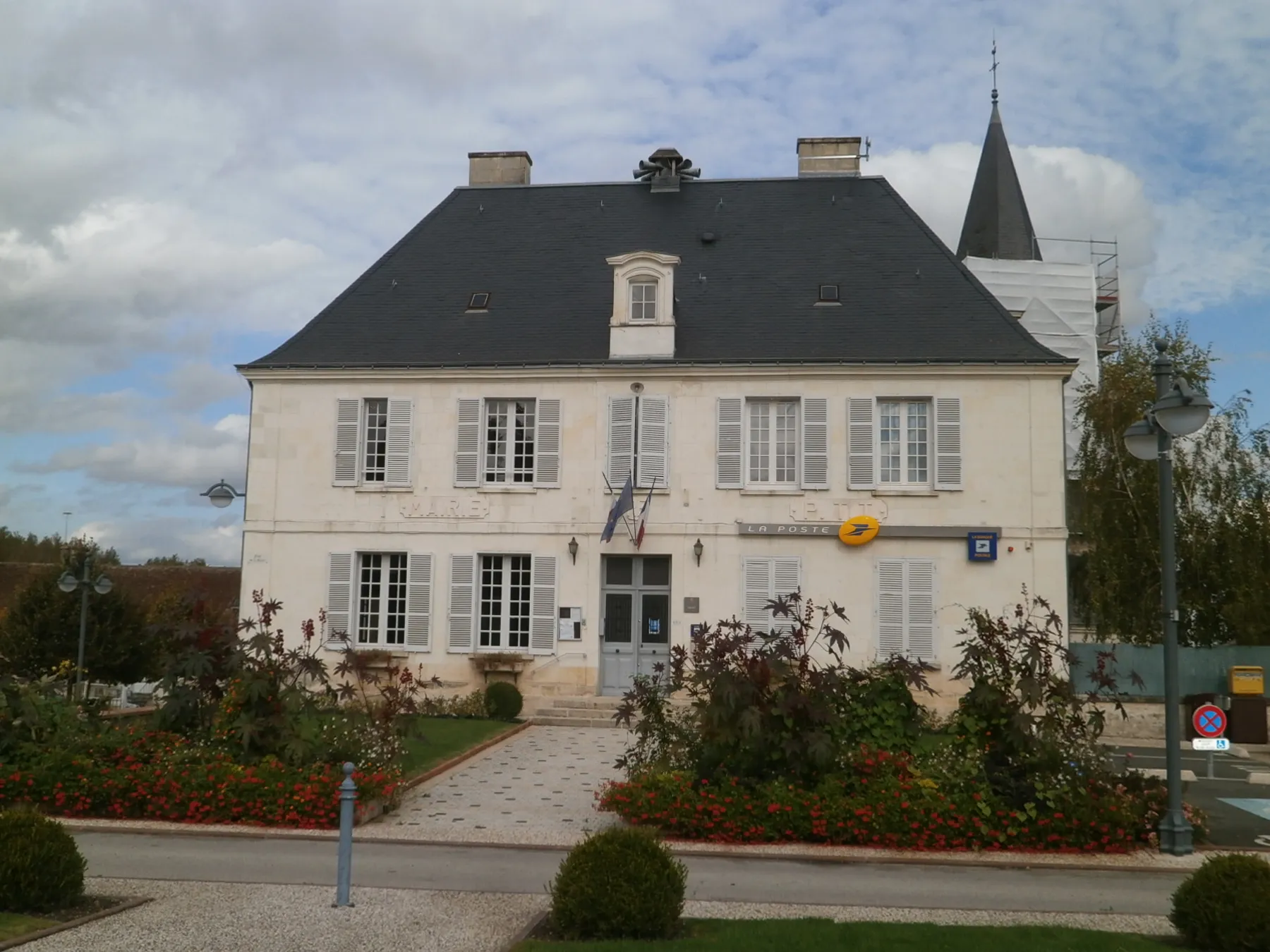 Mairie de Perrusson