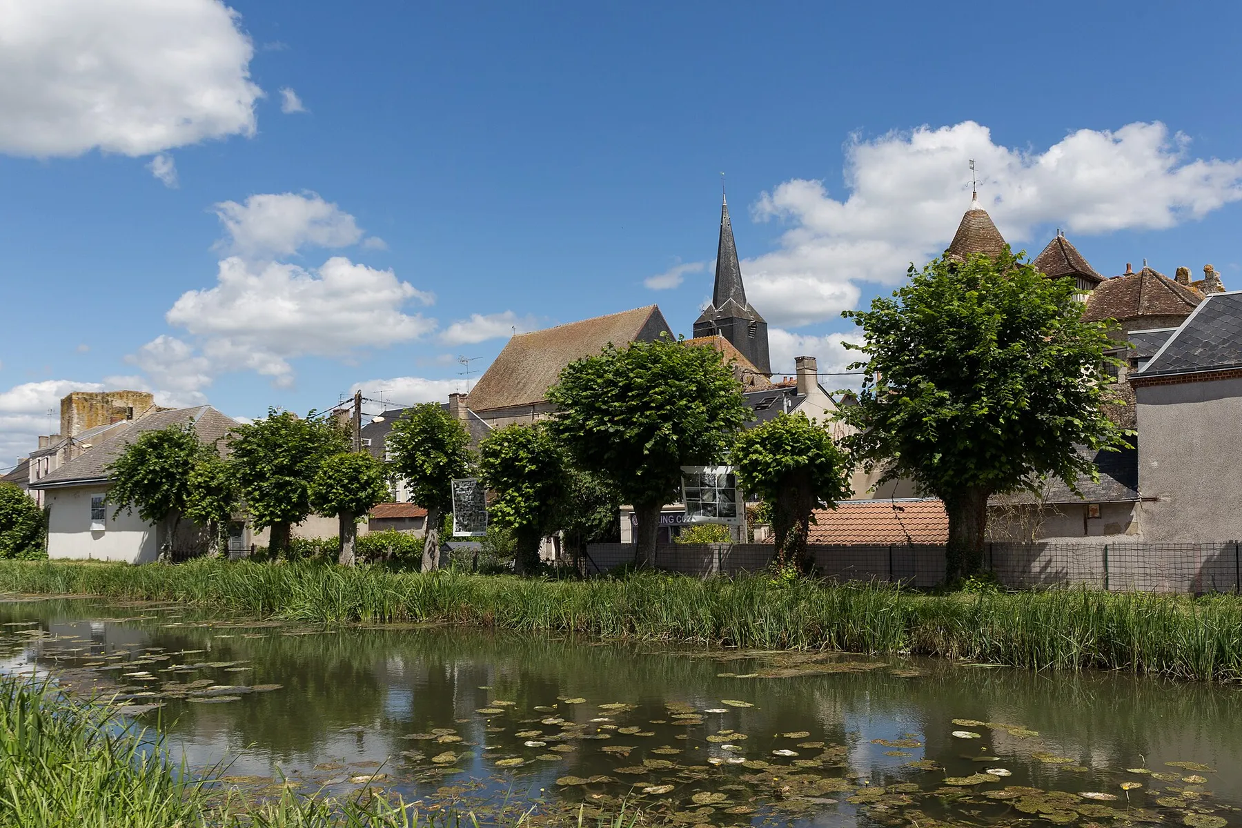 The Canal de Berry in Mennetou-sur-Cher.