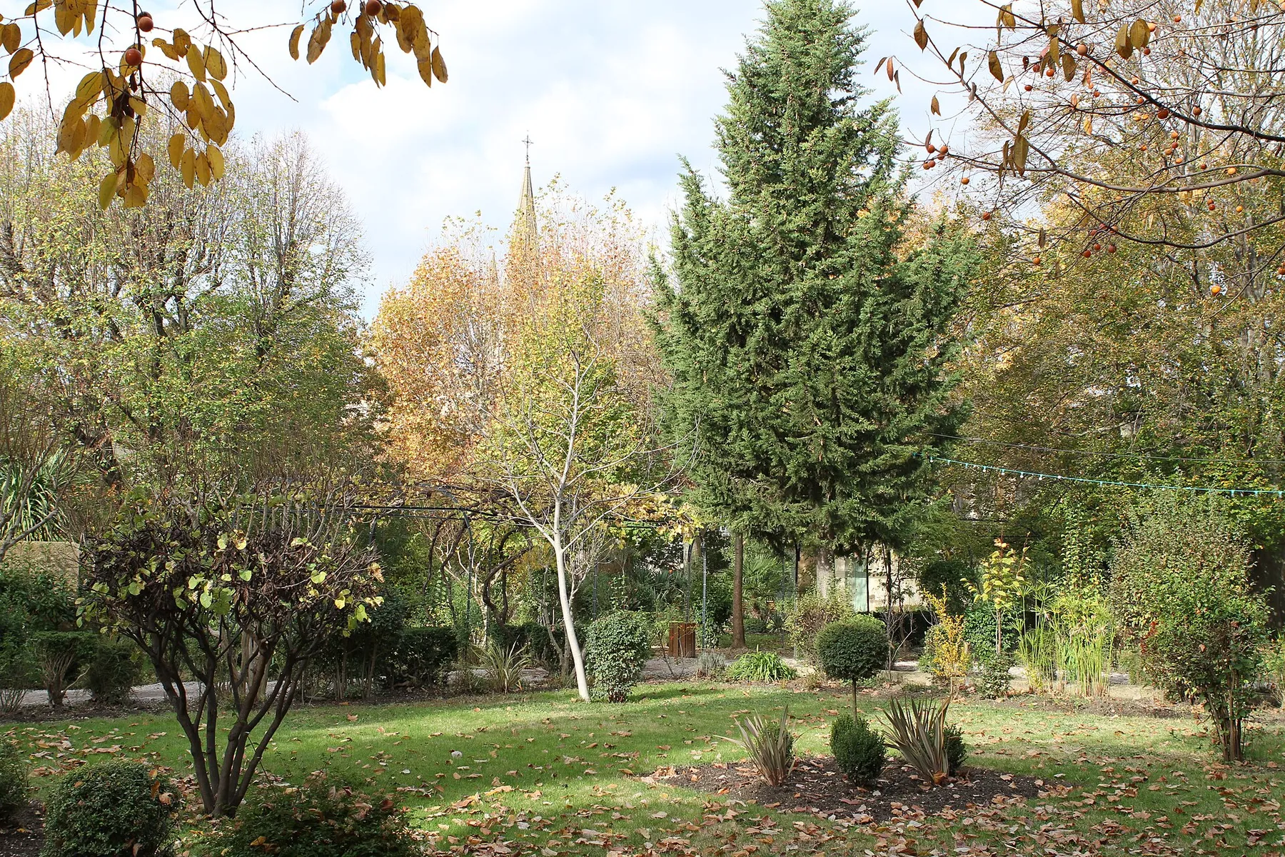 The park Maureau at Pélissanne (Bouches-du-Rhône, France)