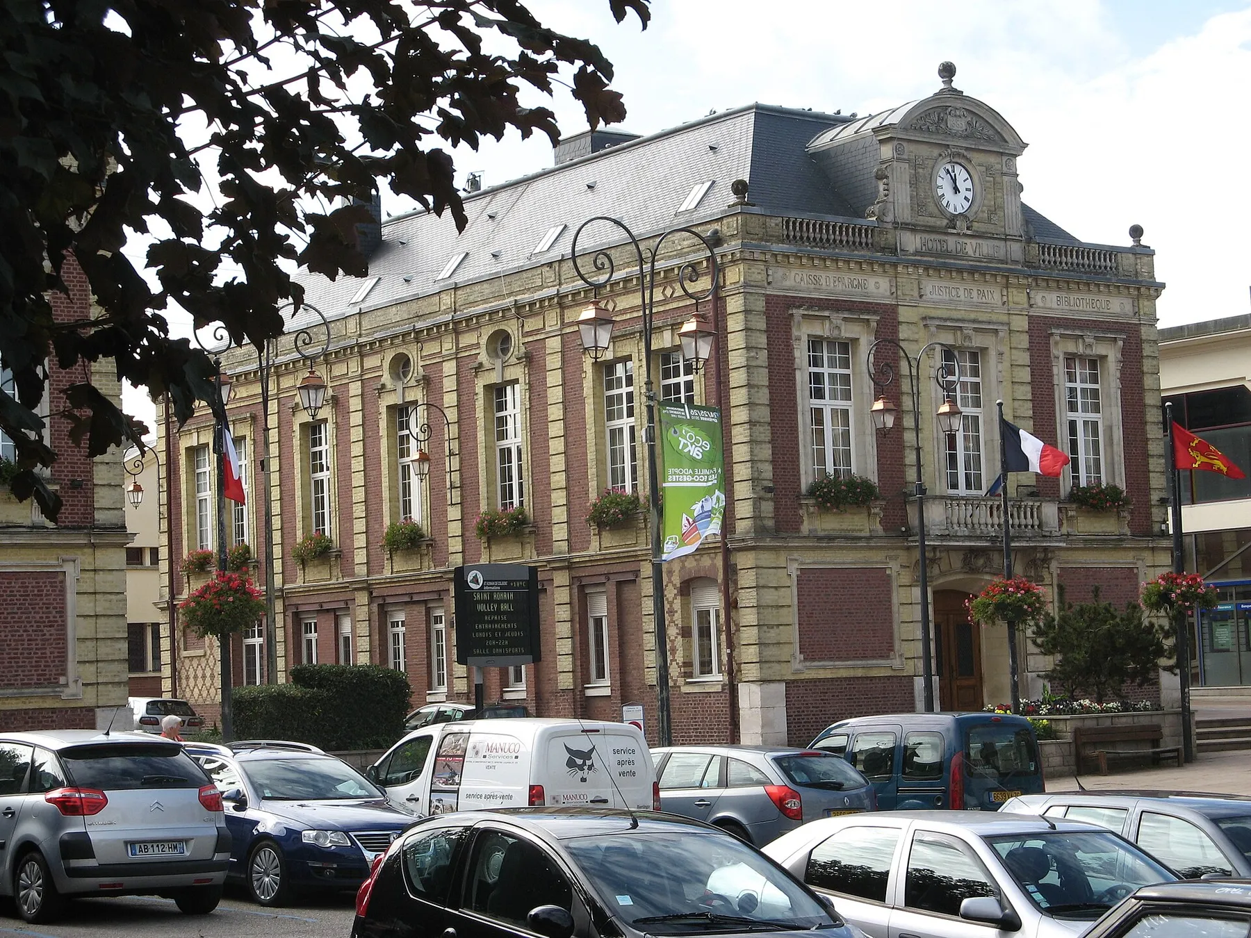 Place Th. Benoist, Saint-Romain de Colbosc, France