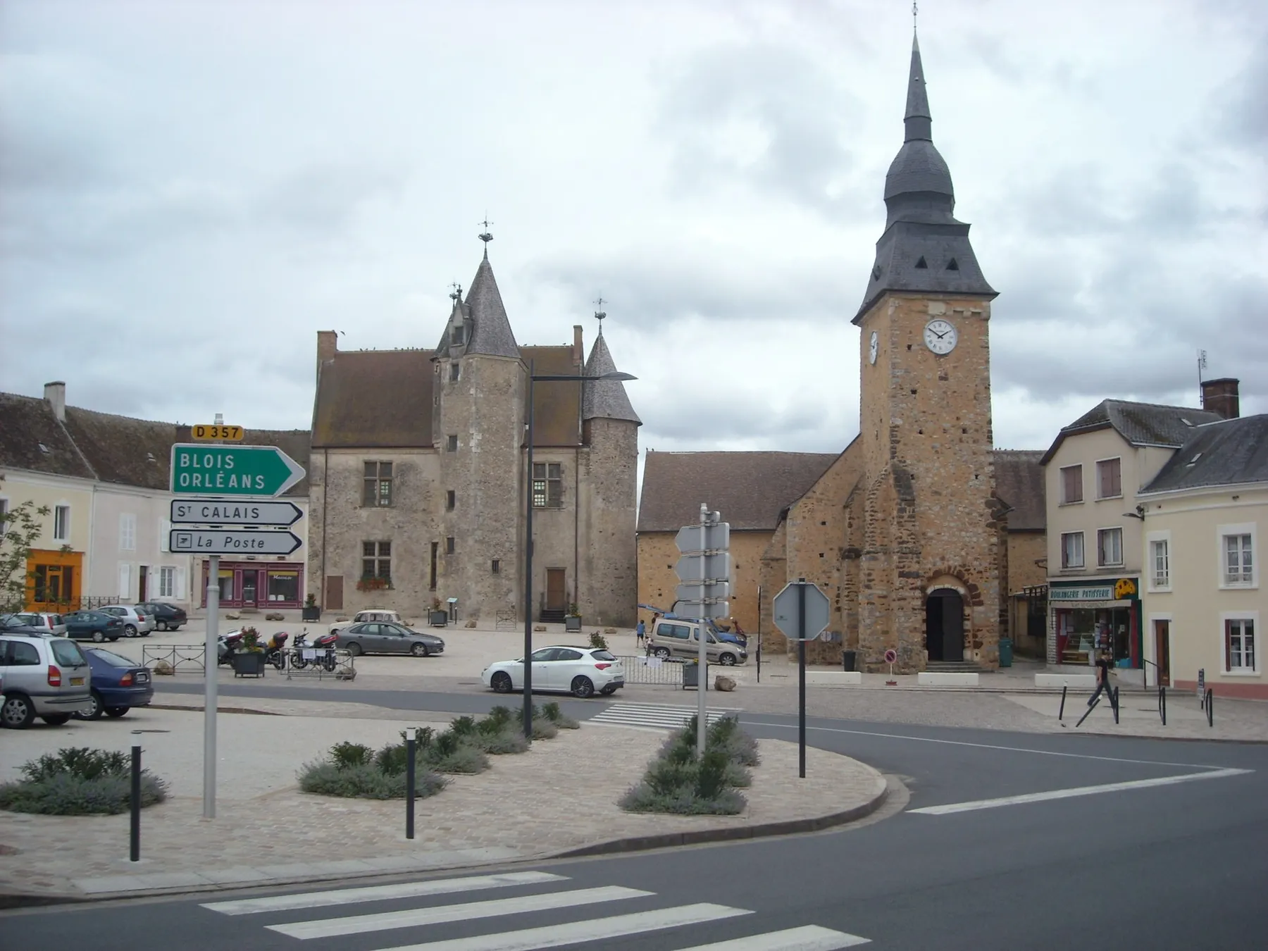 Photo de la place du château.