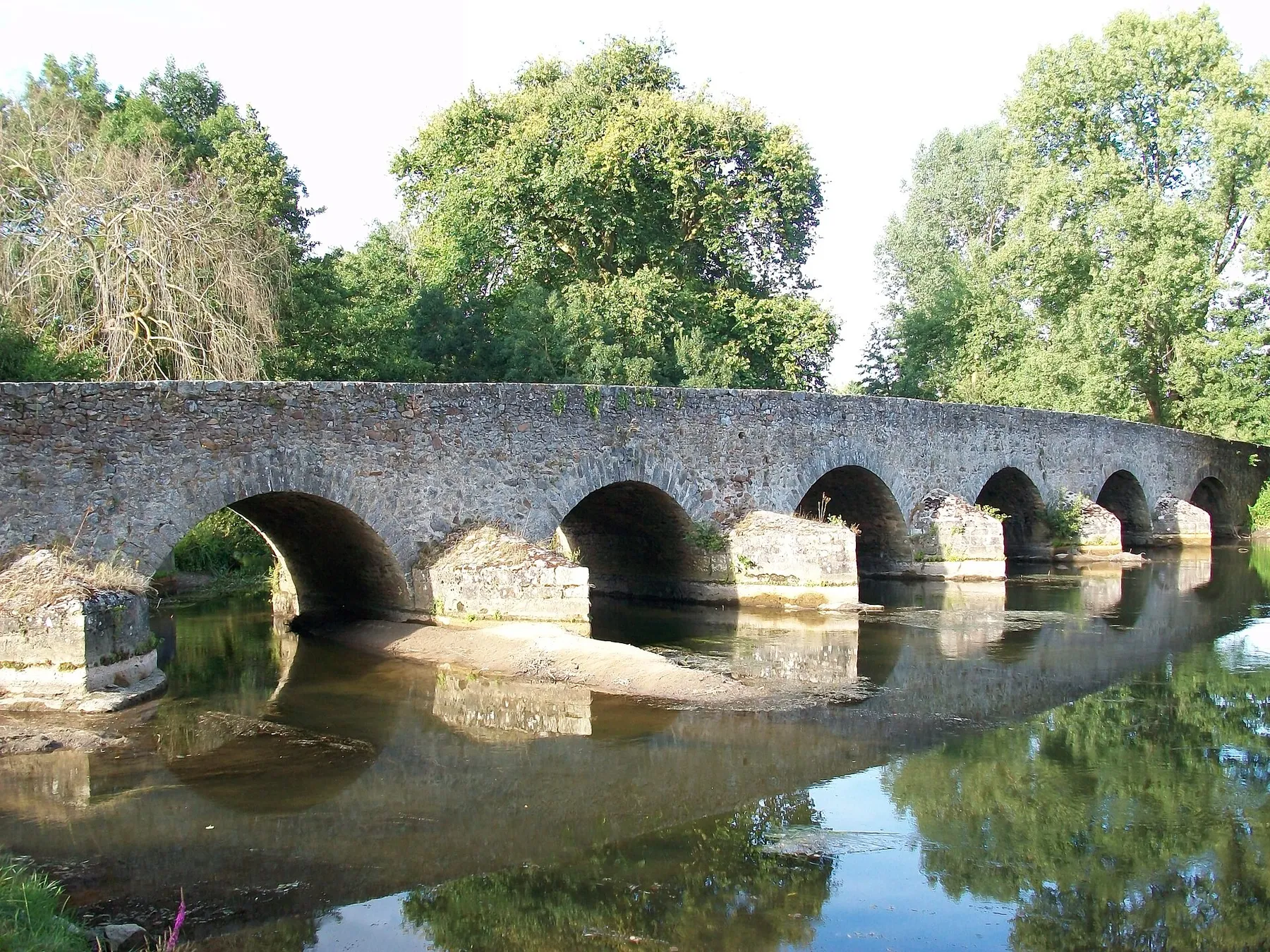 Le Pont Romain d'Yvré l'évêque, à l'est du Mans. Pont ancestral de la commune.