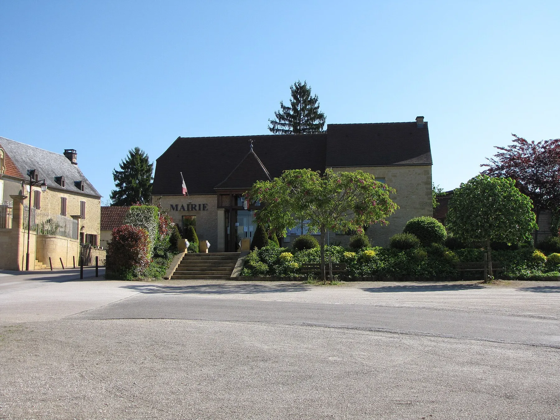 Saint-Crépin-et-Carlucet mairie