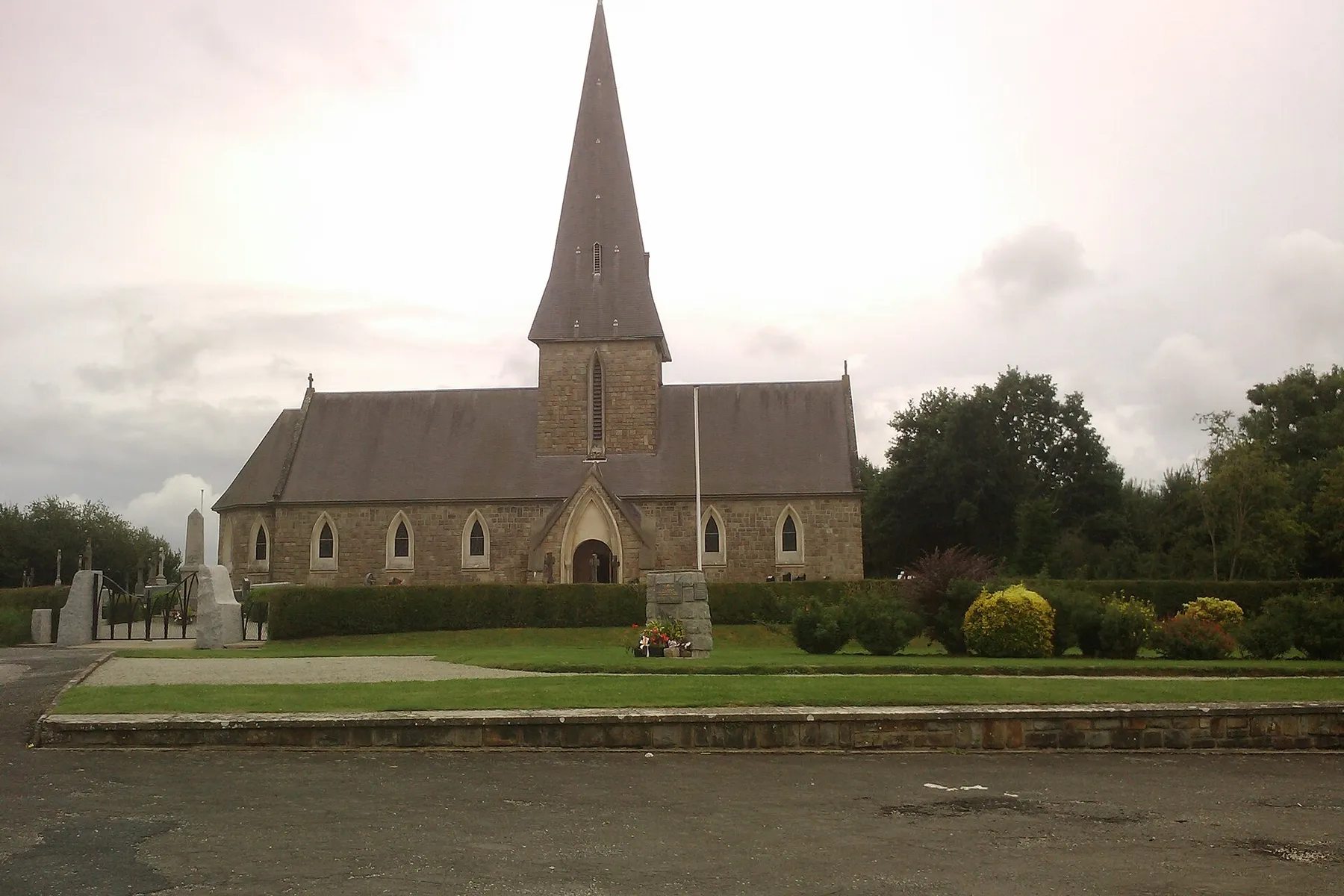 Photo de l'église de fr:Saint-Symphorien-le-Valois