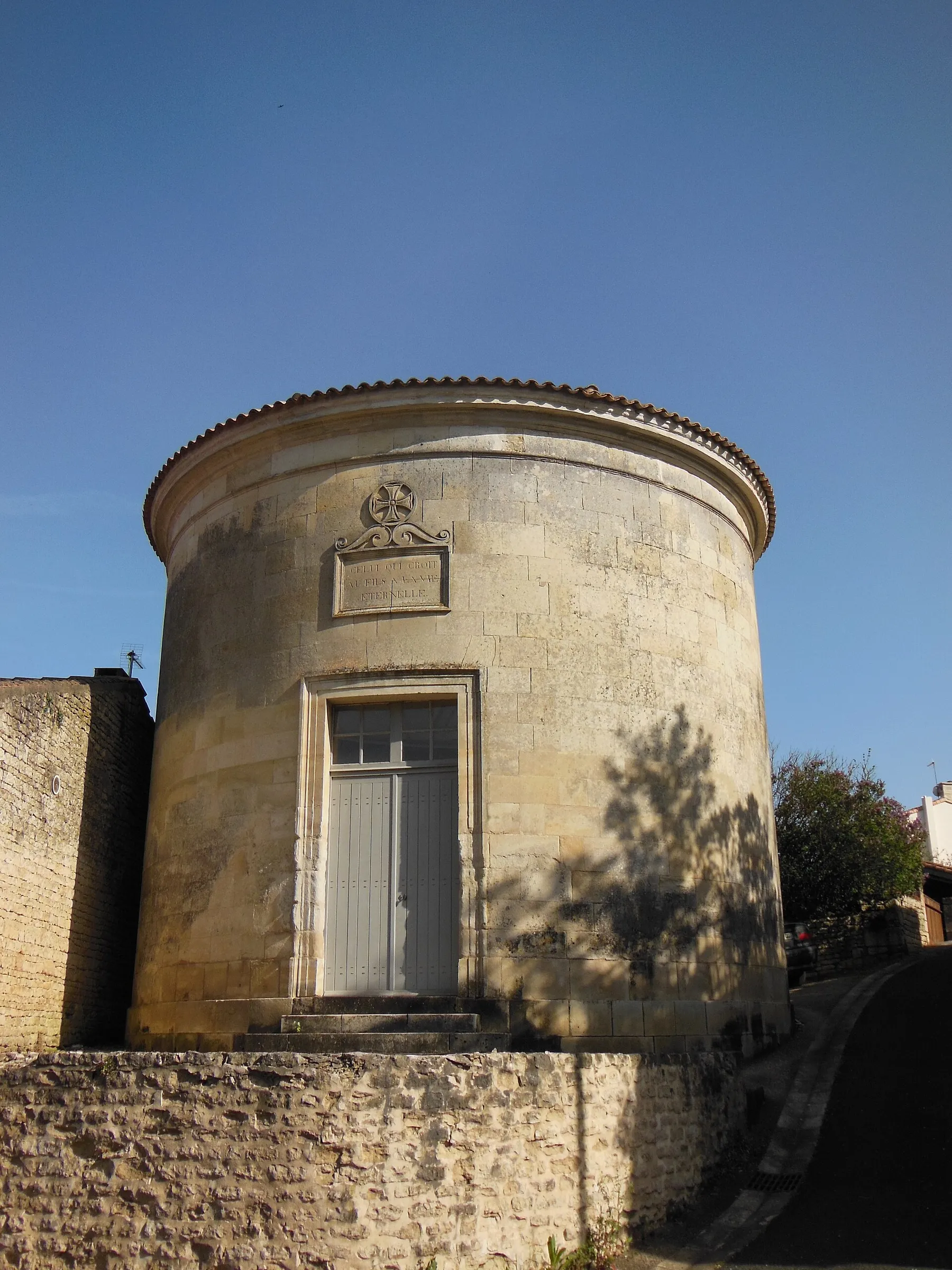 Temple circulaire de Saint-Gelais (79)