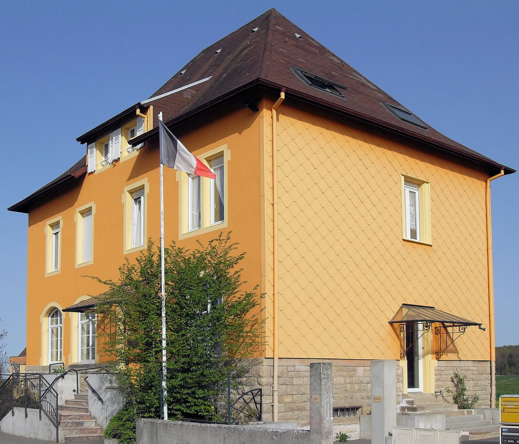La mairie et le foyer communal de Valdieu-Lutran