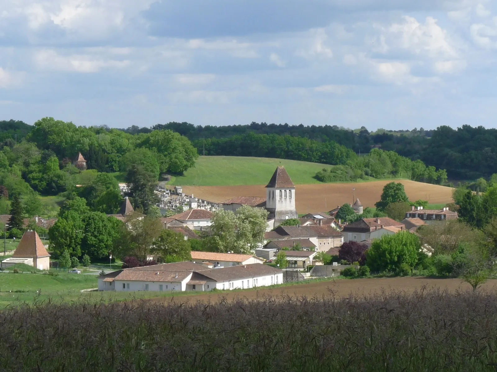 Vanxains vue de l'ouest, Dordogne, France