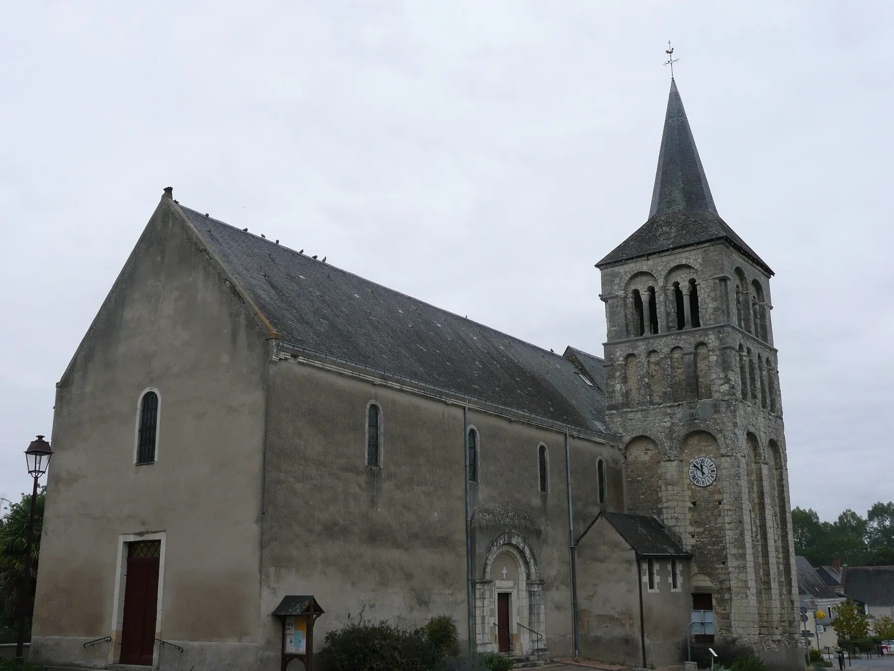 Villevêque - Eglise