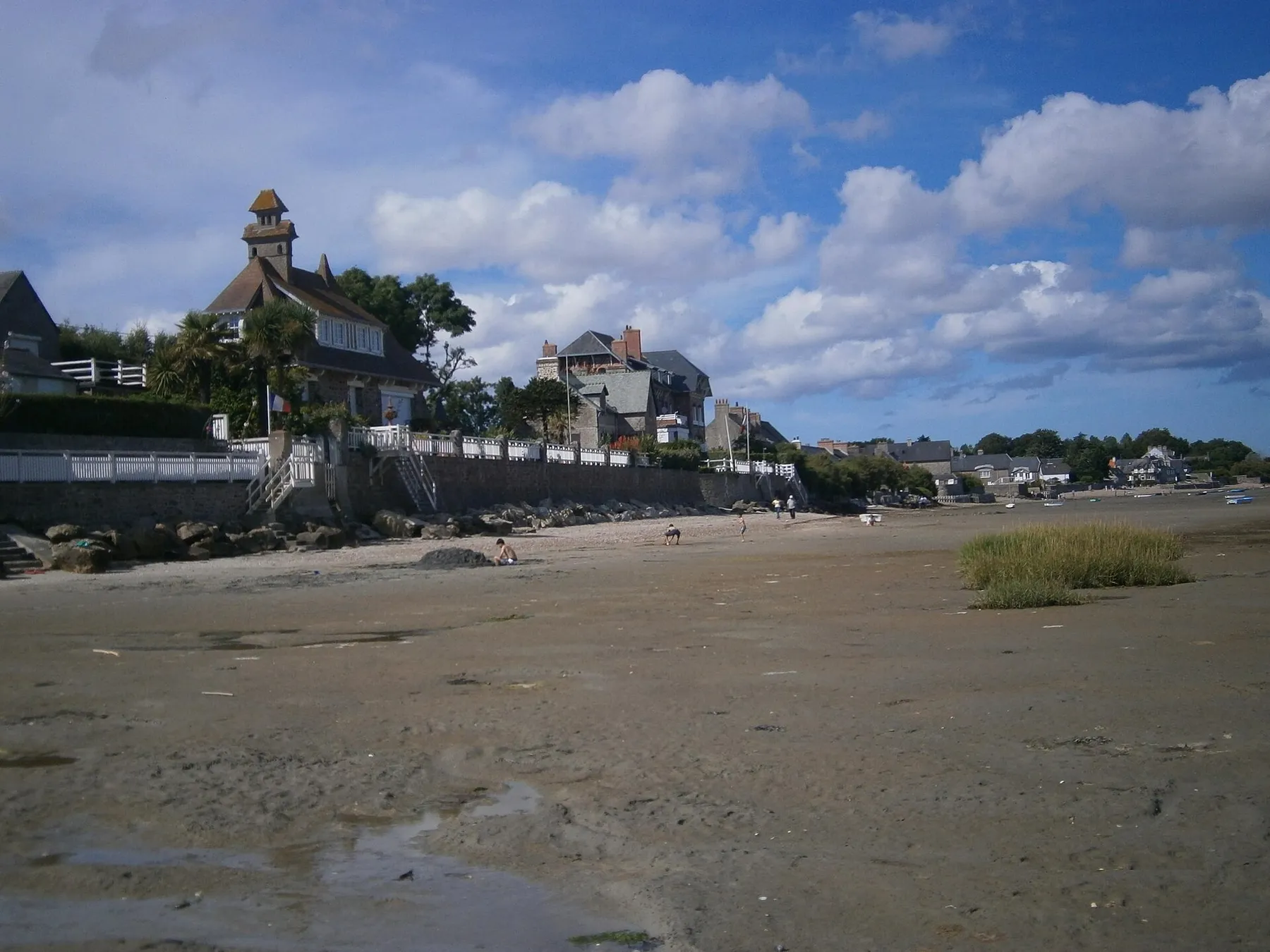 Sicht auf die Küste in Morsalines (Frankreich)