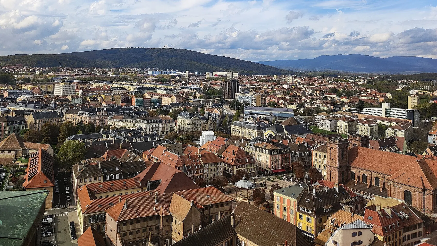 Vue panoramique de la ville française de Belfort.