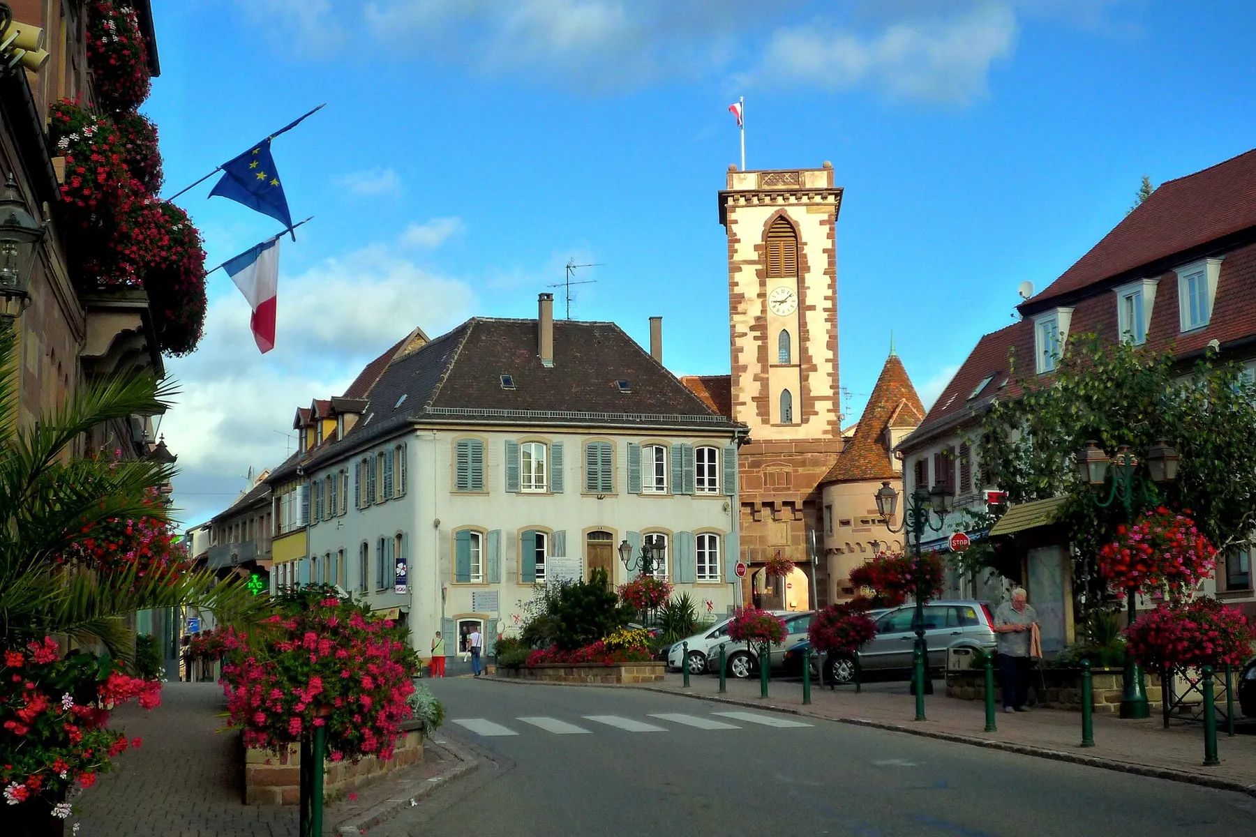 Wasselonne, tour du château par Claude Truong-Ngoc. 2011.